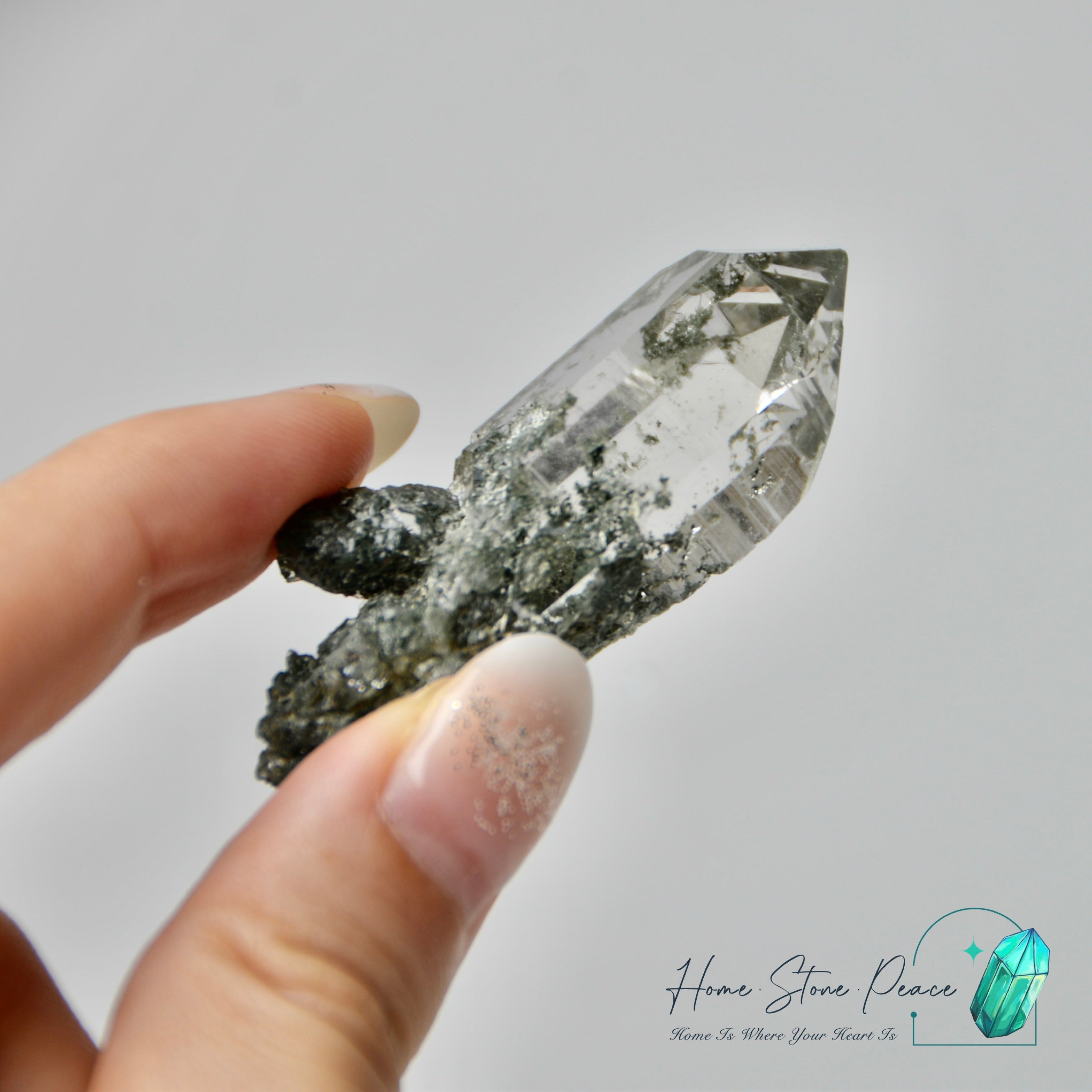 Himalayan Quartz with Green Phantom (Chlorite) 喜馬拉雅山綠幽靈共生水晶