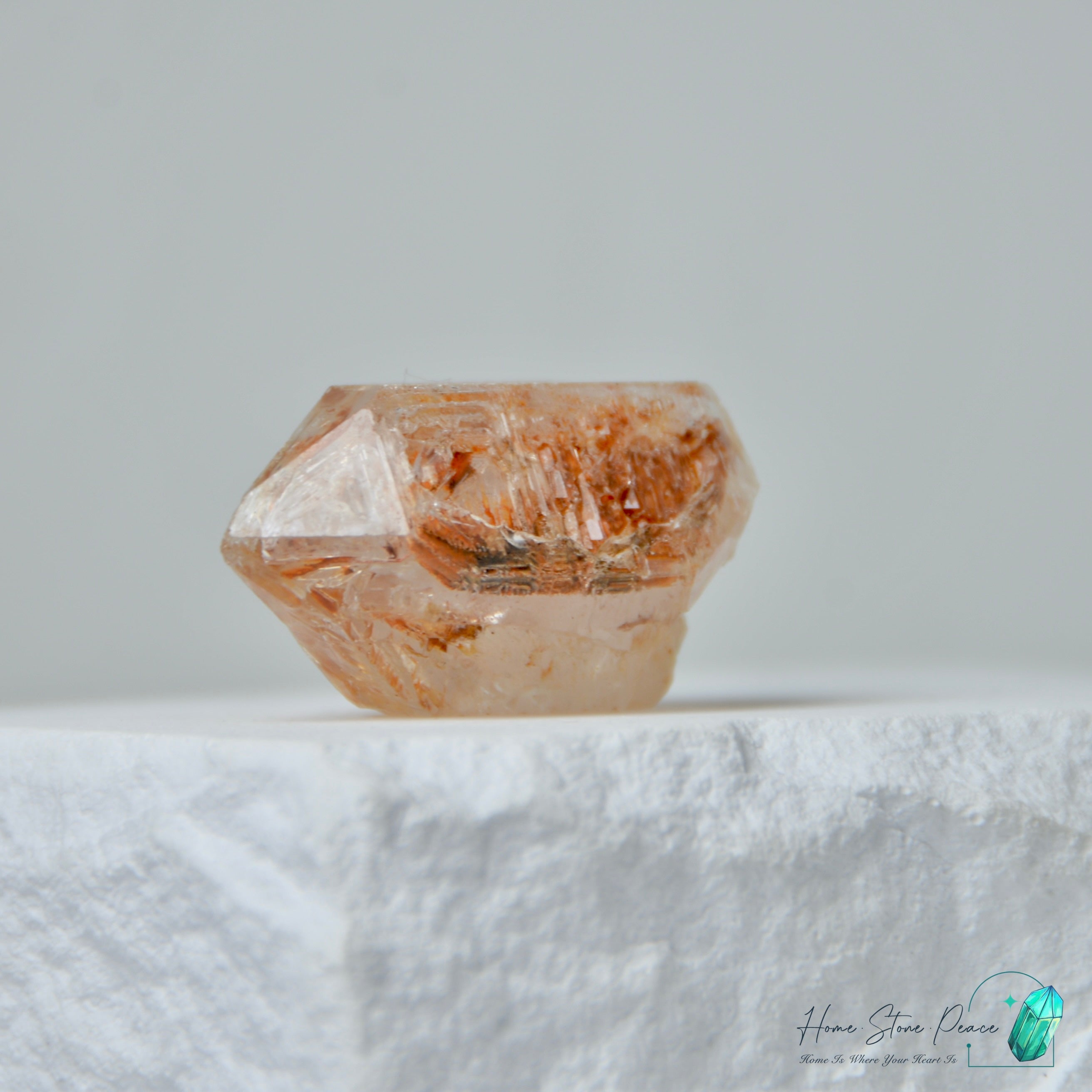 Madagascar Red Mud Skeletal Quartz 馬達加斯加紅泥骸骨水晶原石