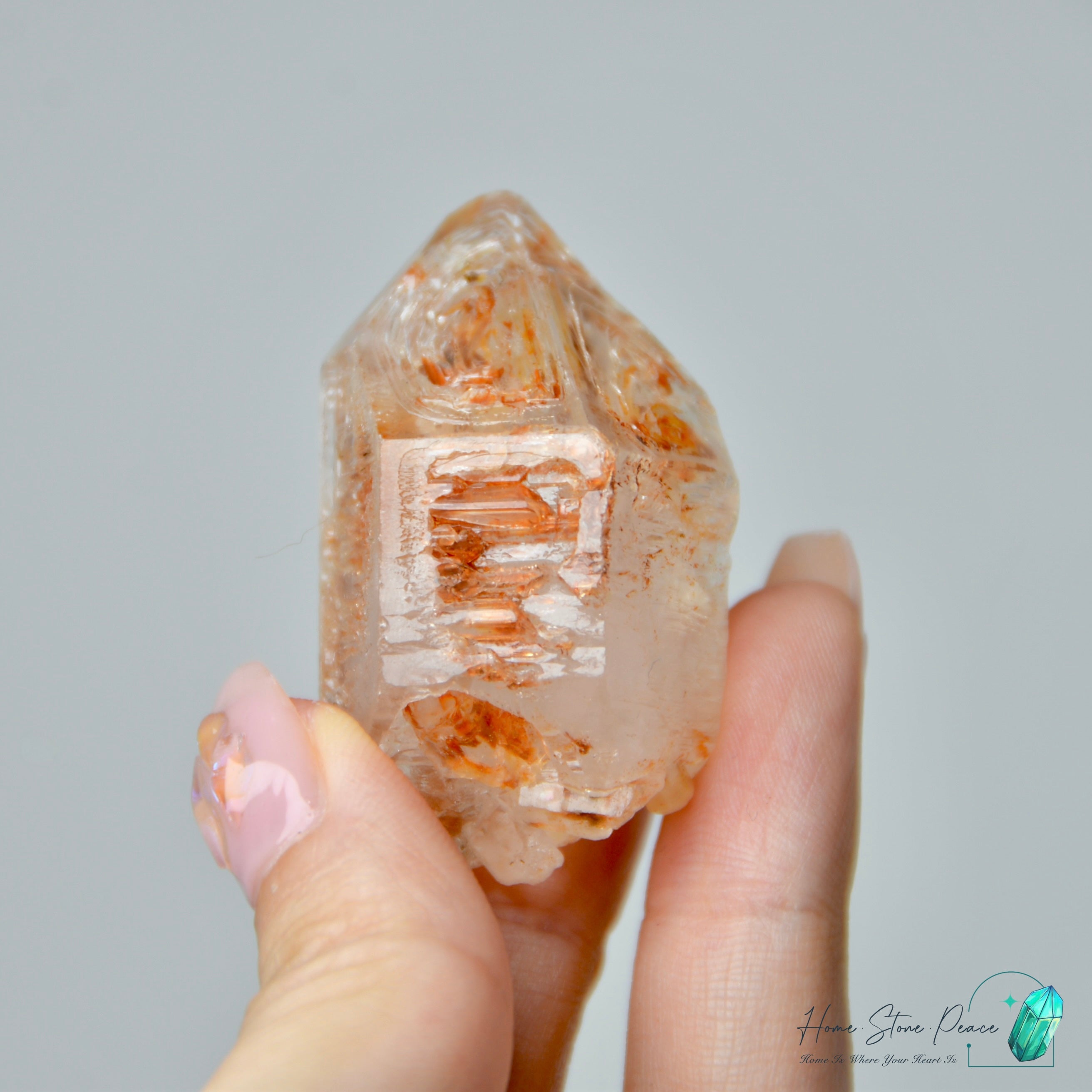 Madagascar Red Mud Skeletal Quartz 馬達加斯加紅泥骸骨水晶原石