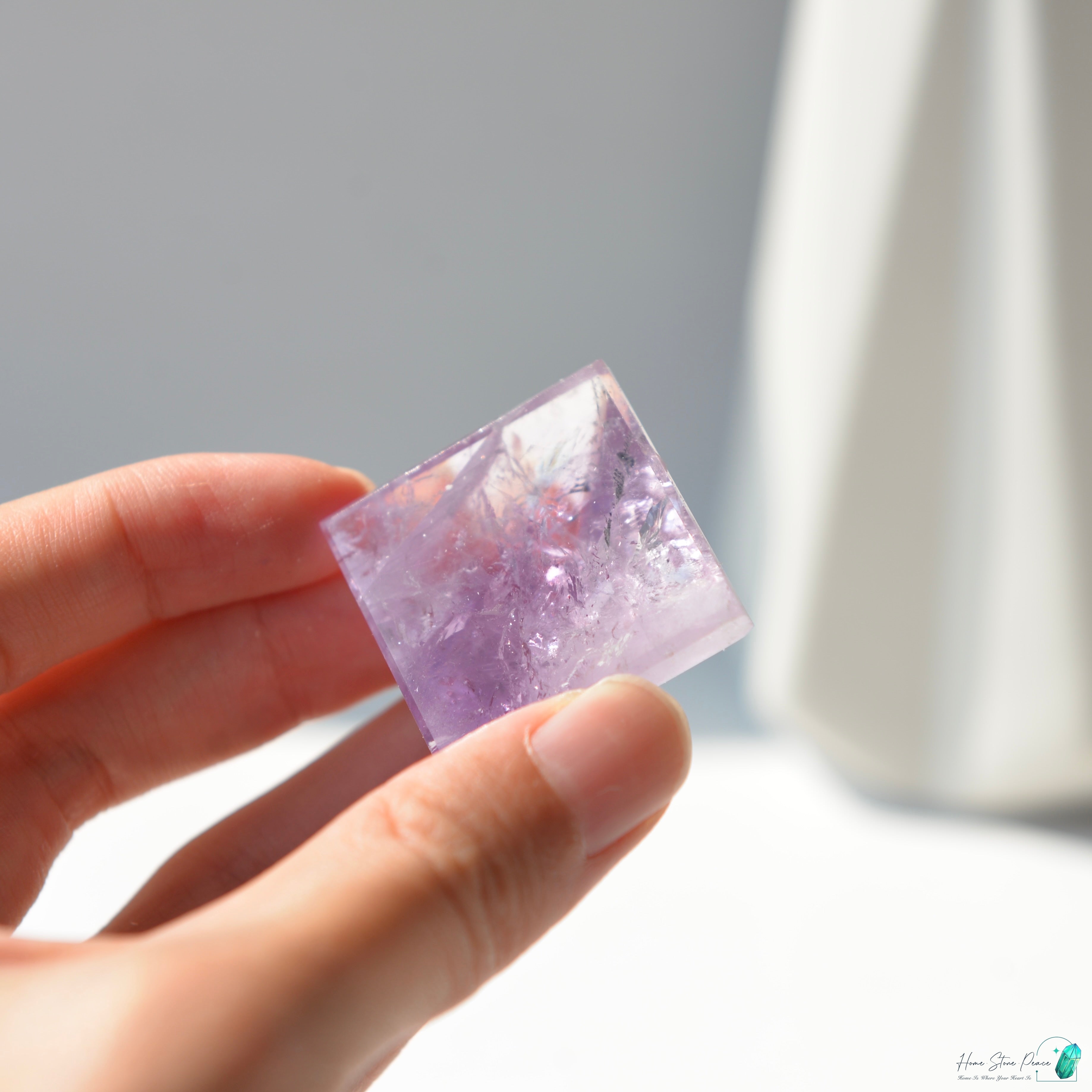 迷你幻影紫水晶金字塔 Mini Phantom Amethyst Pyramid