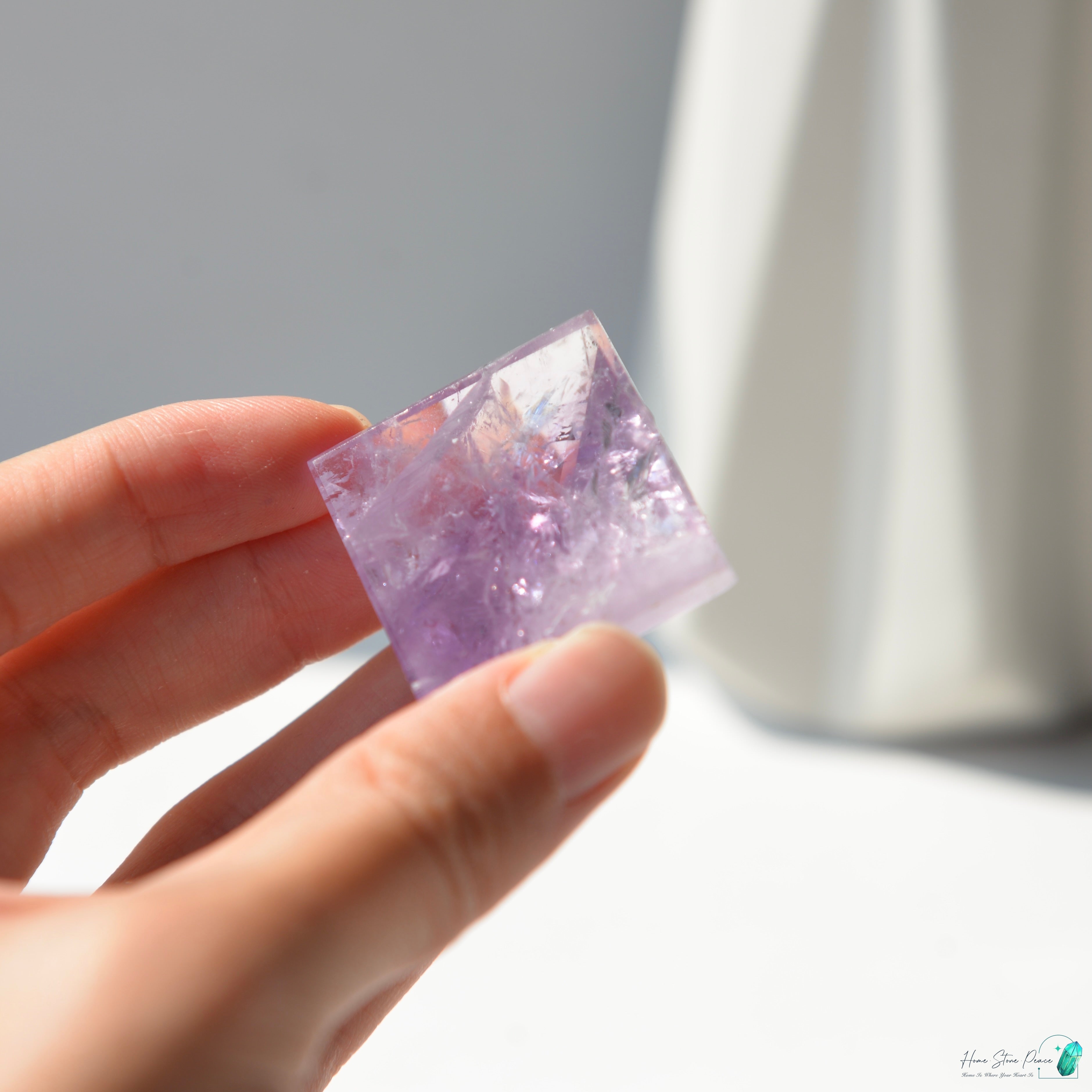 迷你幻影紫水晶金字塔 Mini Phantom Amethyst Pyramid