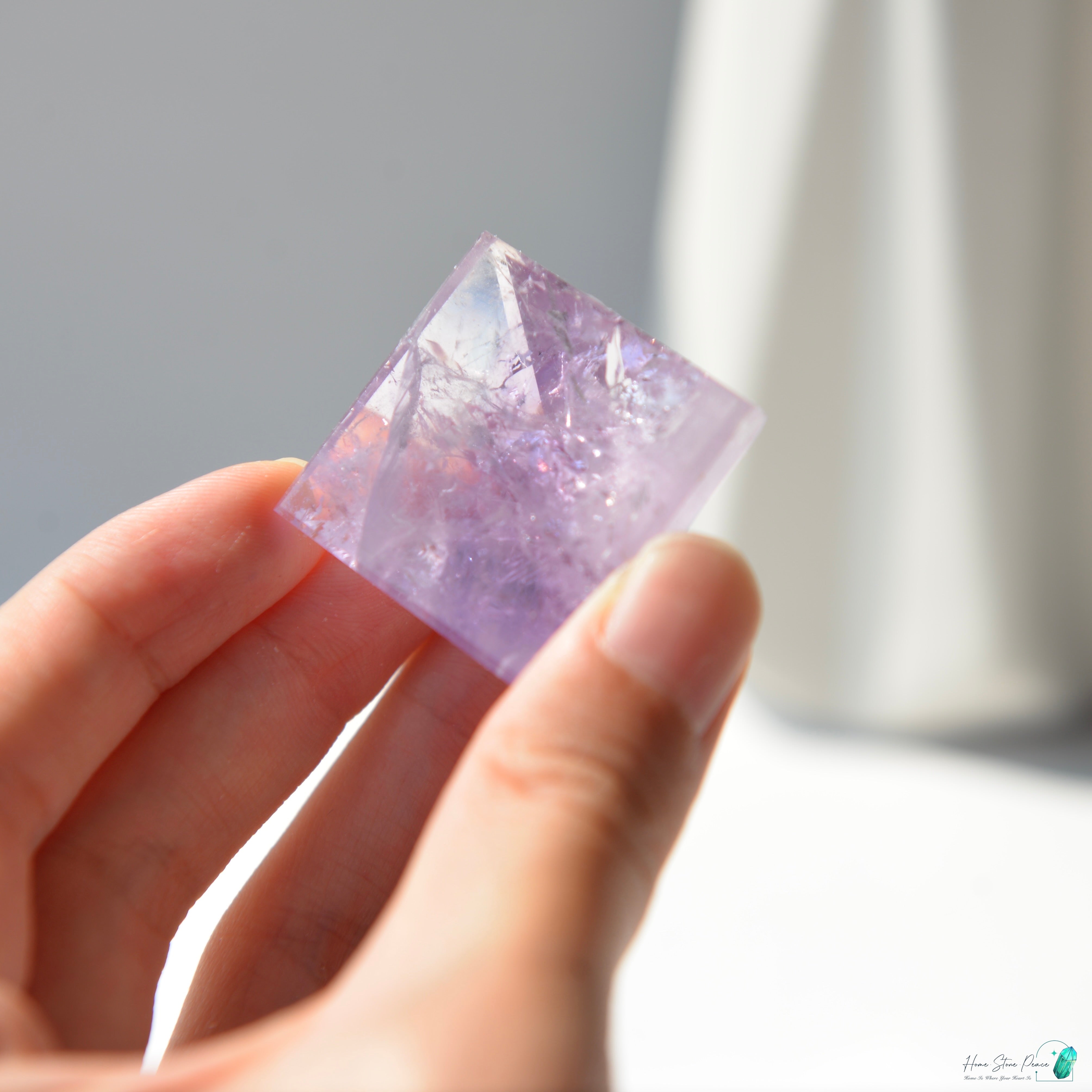 迷你幻影紫水晶金字塔 Mini Phantom Amethyst Pyramid