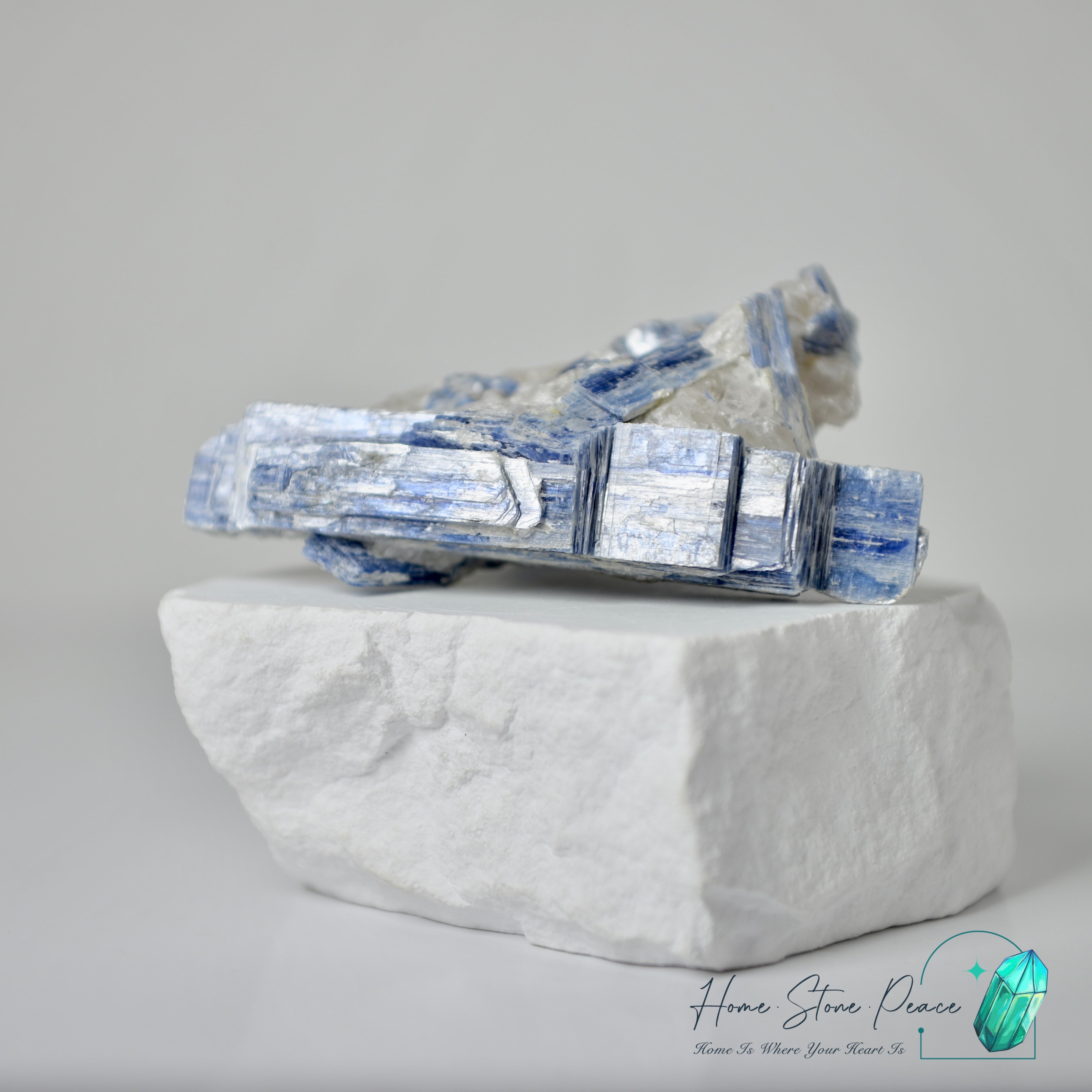 藍晶石原石塊 Blue Kyanite Cluster