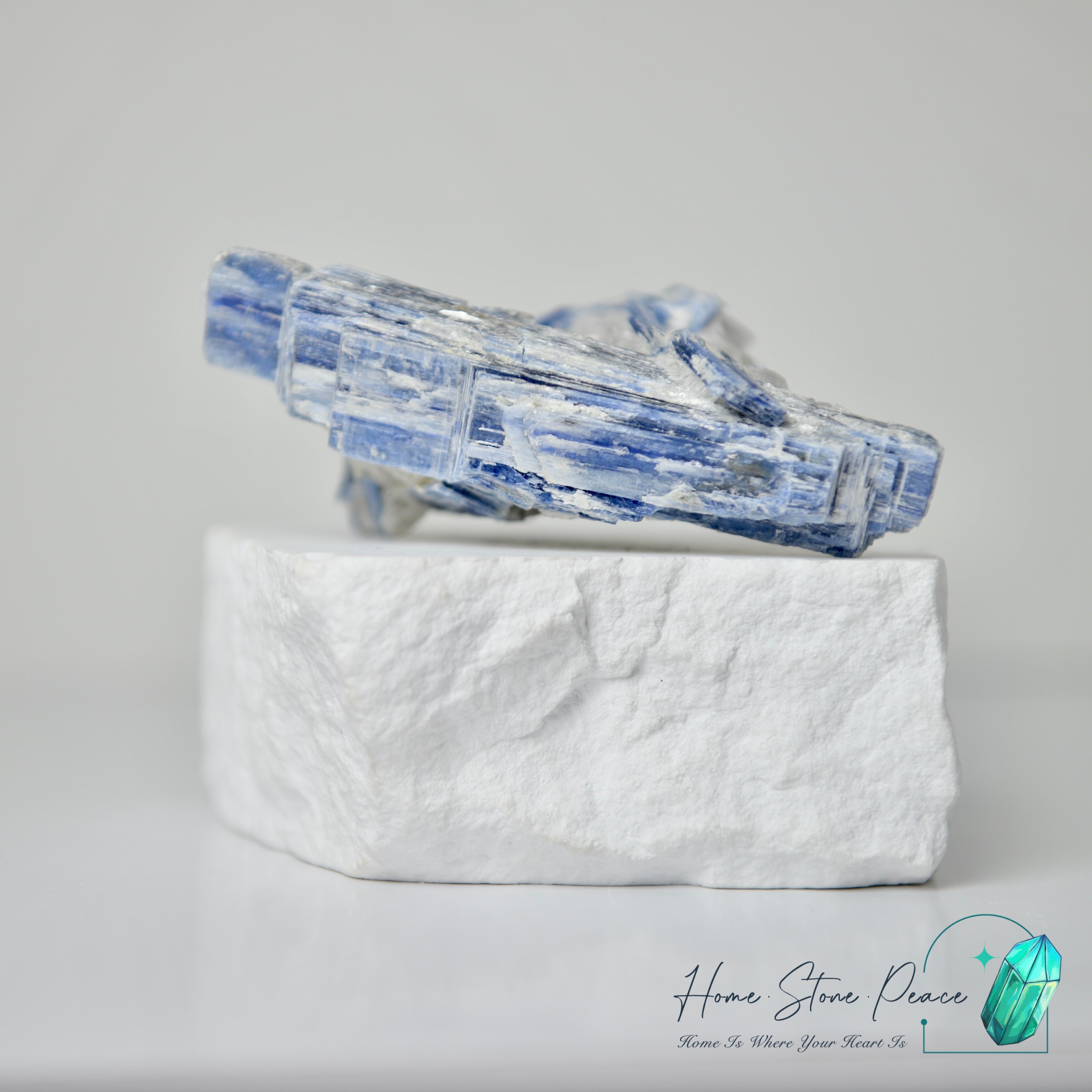 藍晶石原石塊 Blue Kyanite Cluster