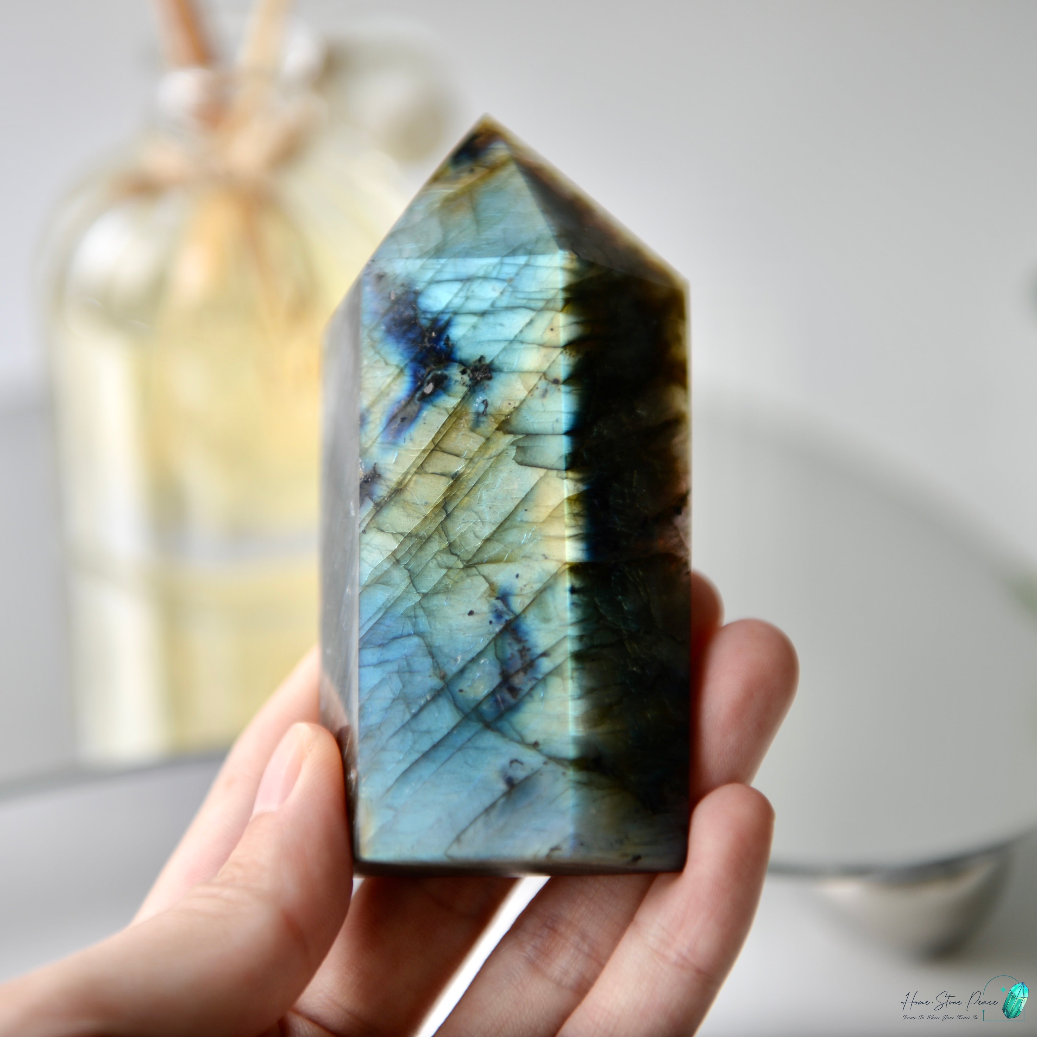 拉長石柱 Labradorite Tower