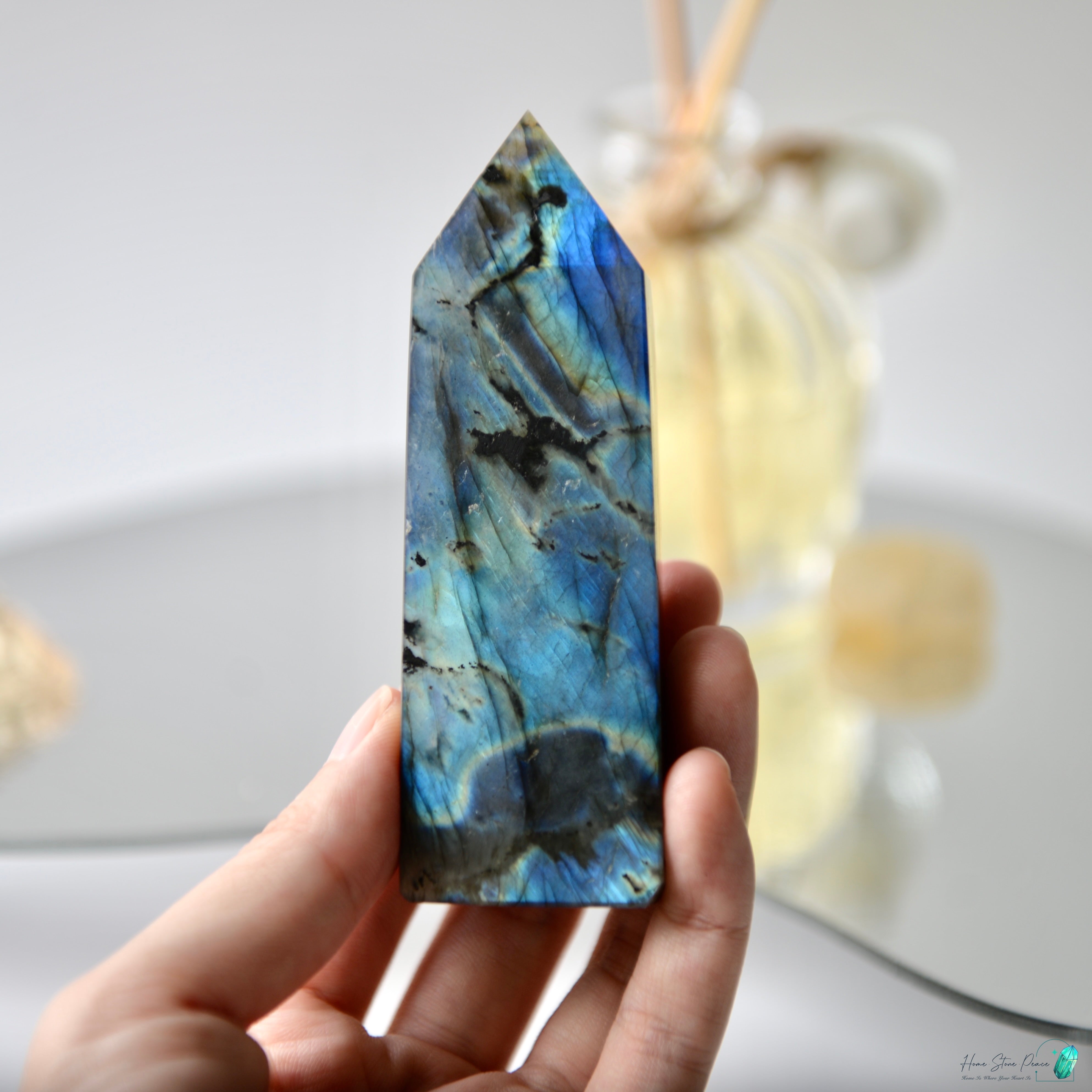 拉長石柱 Labradorite Tower