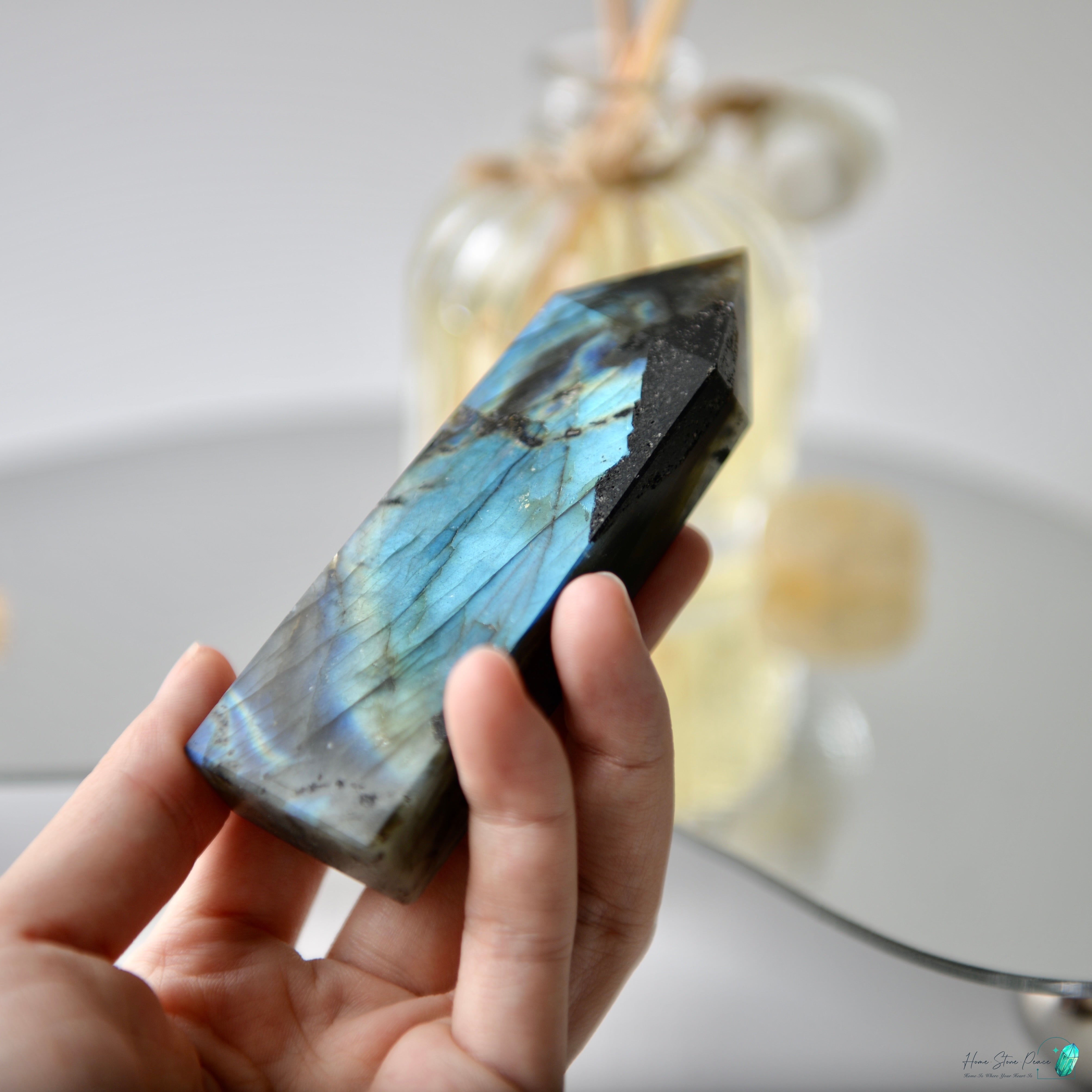 拉長石柱 Labradorite Tower