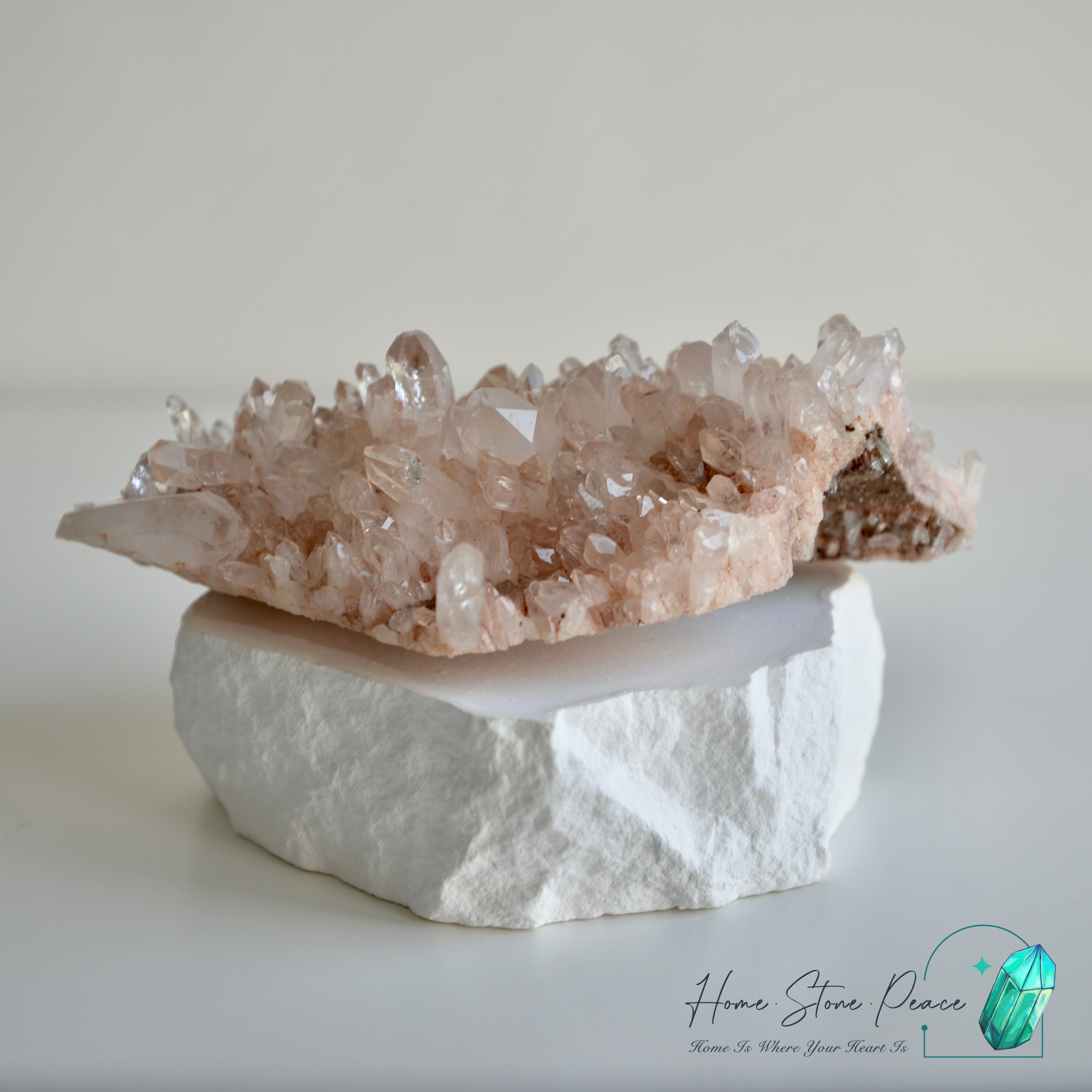 Columbian Pink Lemurian Quartz Cluster 哥倫比亞粉紅雷姆利亞水晶簇