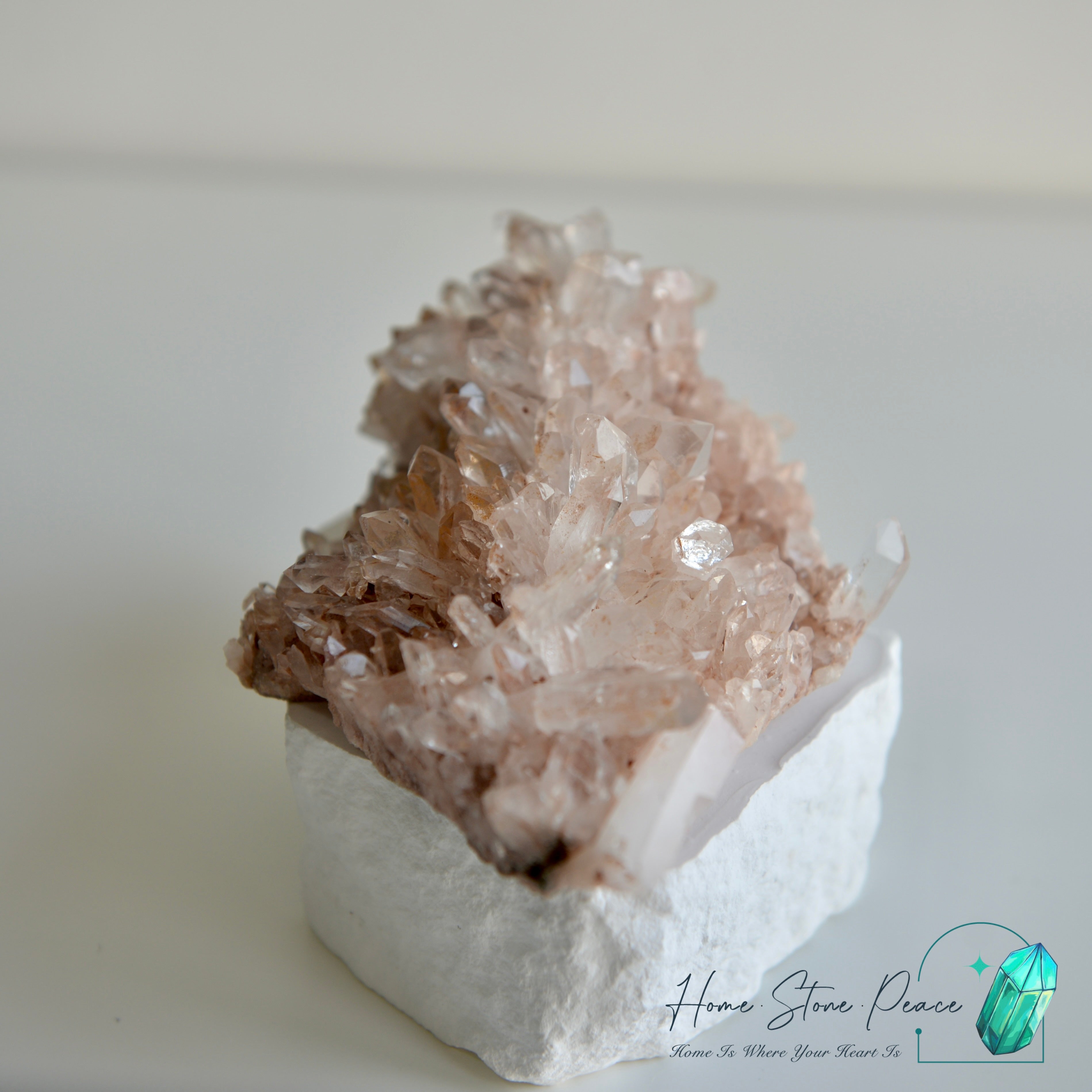 Columbian Pink Lemurian Quartz Cluster 哥倫比亞粉紅雷姆利亞水晶簇