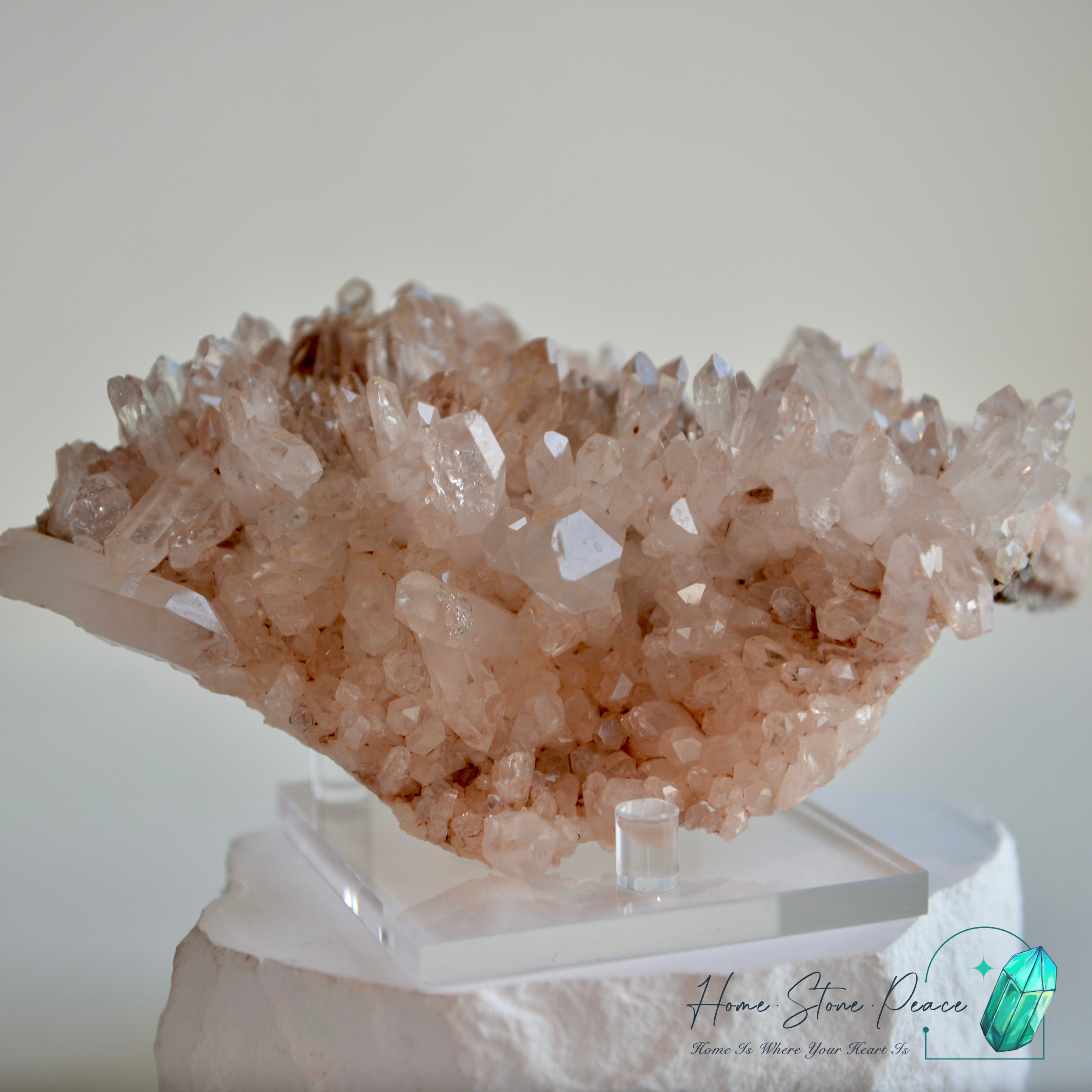 Columbian Pink Lemurian Quartz Cluster 哥倫比亞粉紅雷姆利亞水晶簇