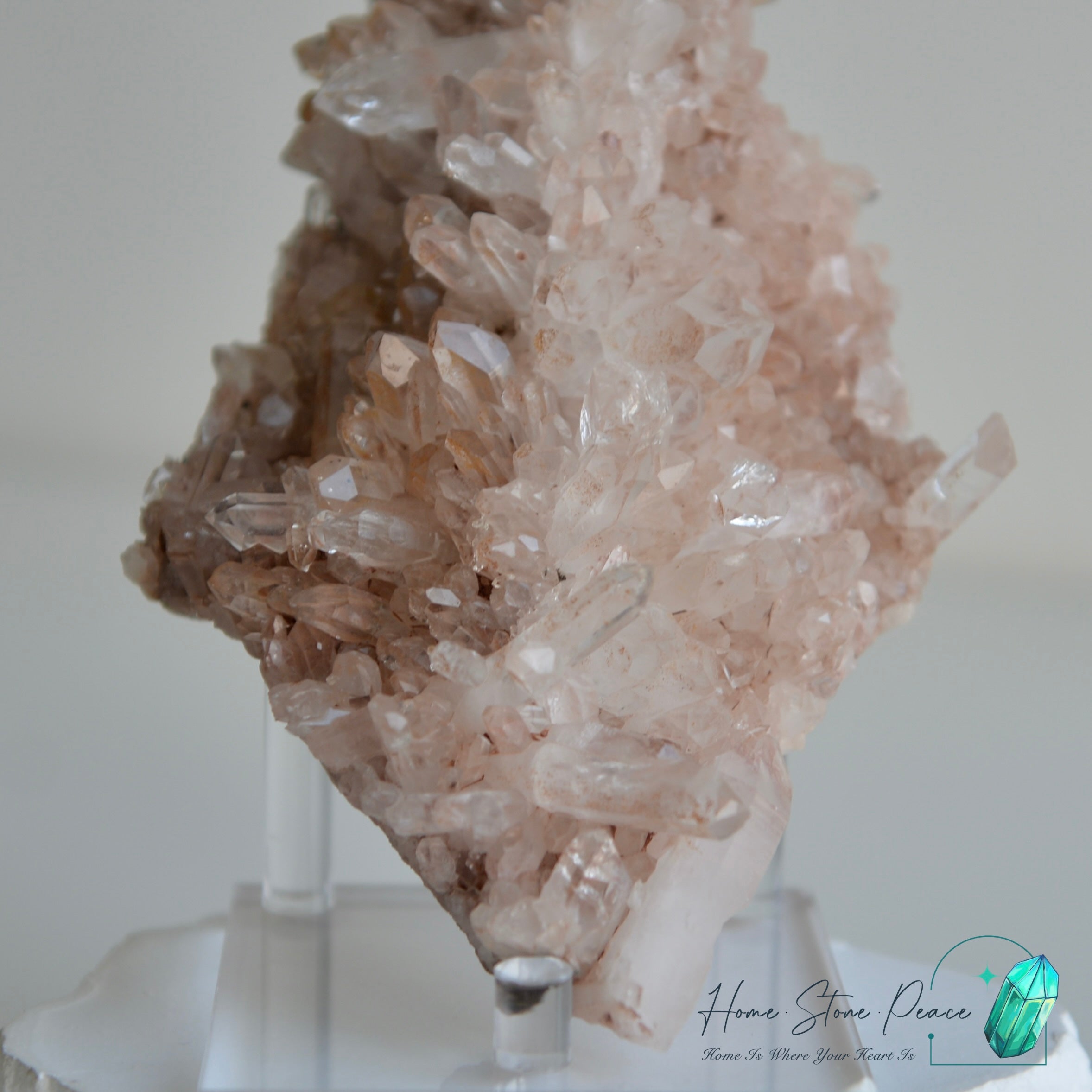 Columbian Pink Lemurian Quartz Cluster 哥倫比亞粉紅雷姆利亞水晶簇