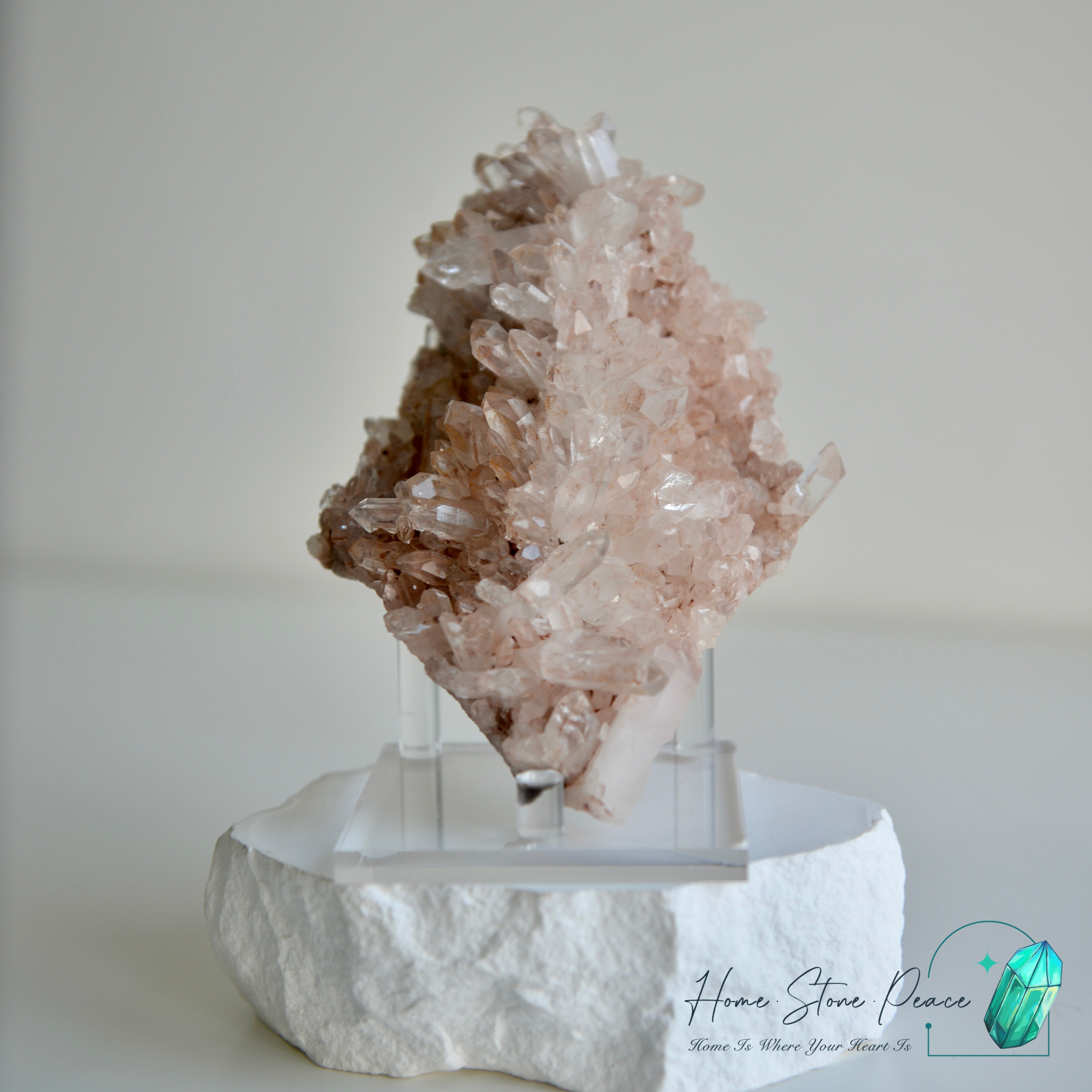 Columbian Pink Lemurian Quartz Cluster 哥倫比亞粉紅雷姆利亞水晶簇