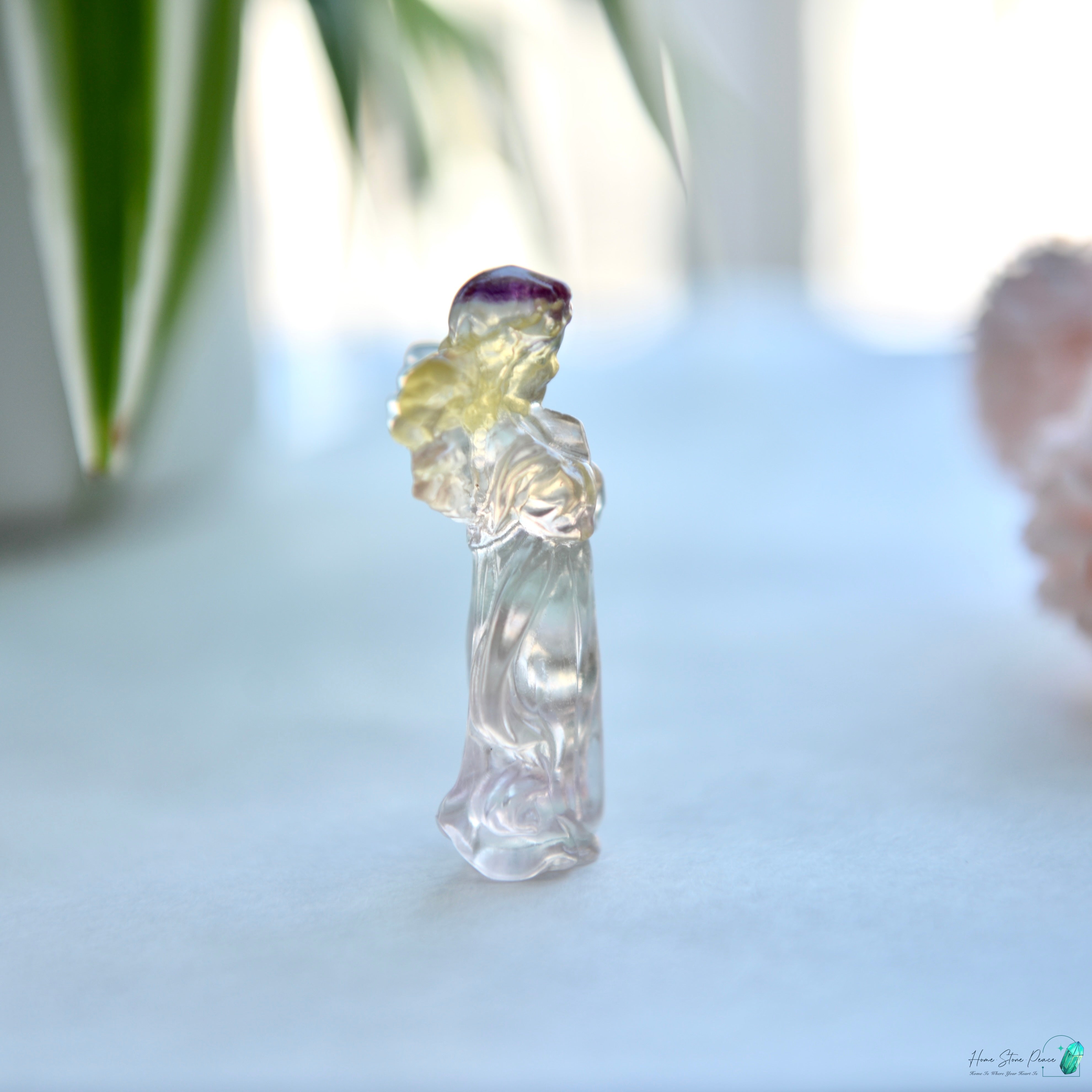 千層螢石小天使 Little Rainbow Fluorite Angel