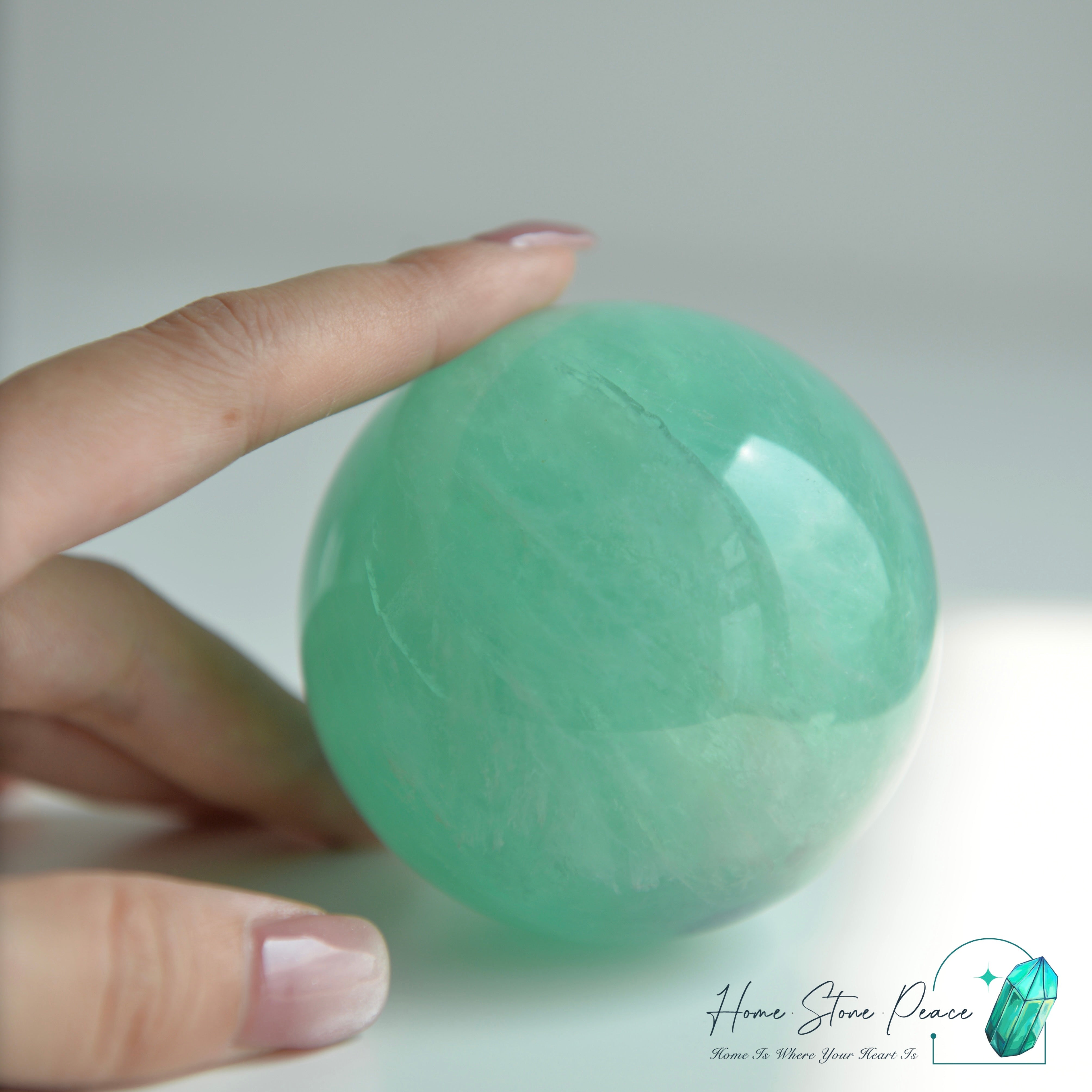 綠螢石球 Green Fluorite Sphere