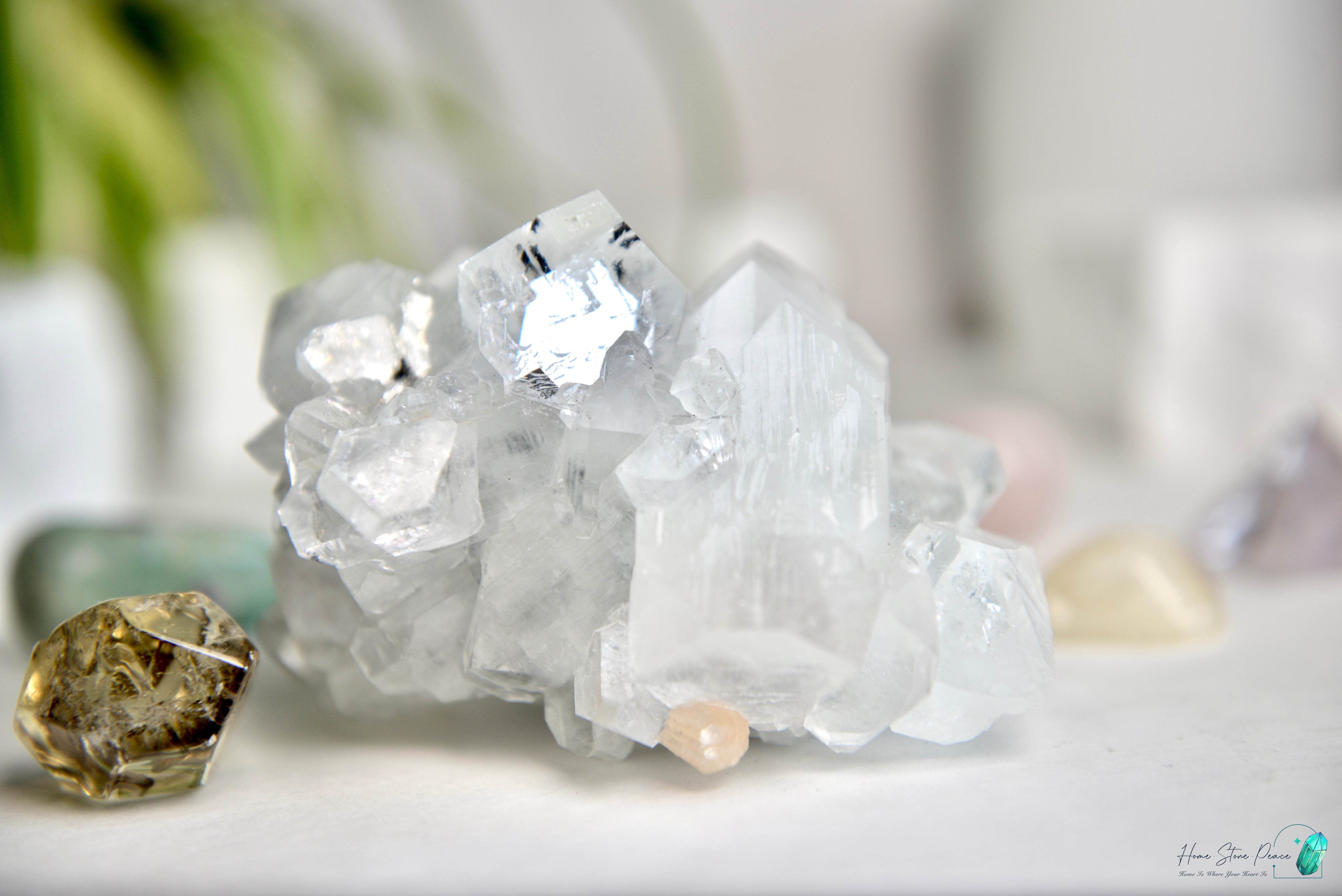 大顆鑽石魚眼石 Diamond Apophyllite Cluster