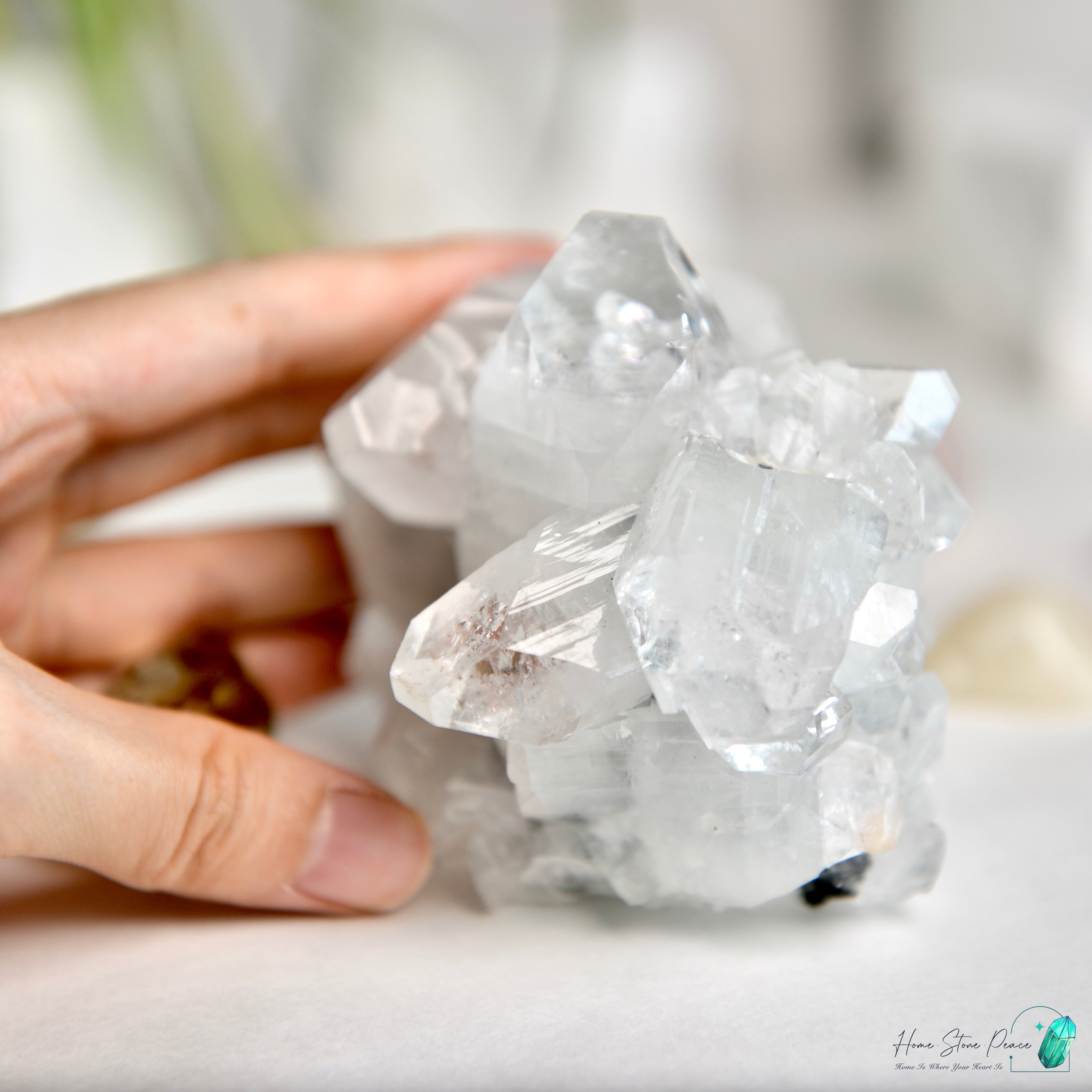 大顆鑽石魚眼石 Diamond Apophyllite Cluster