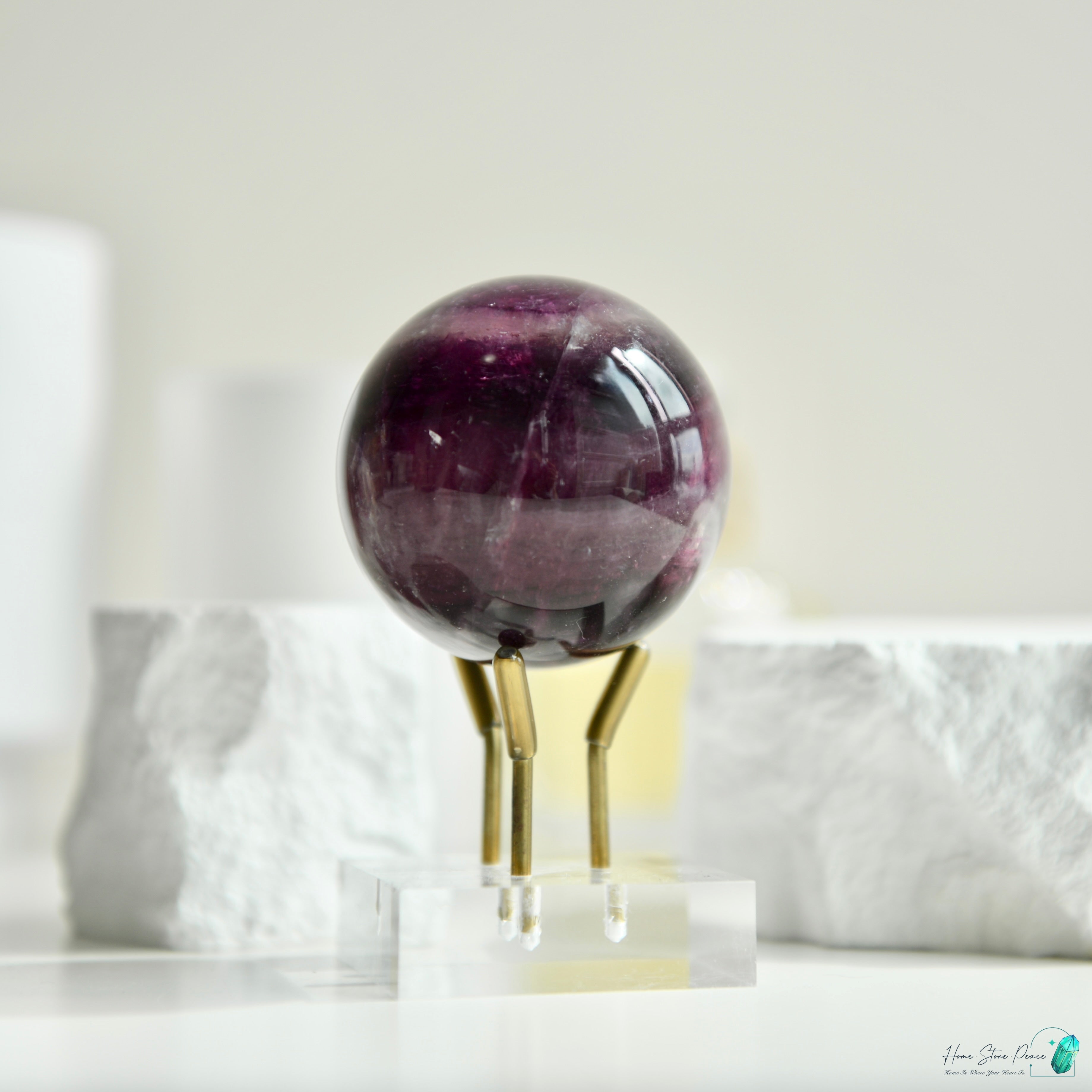 深紫螢石球(含彩虹）Deep Purple Fluorite Sphere with Rainbow