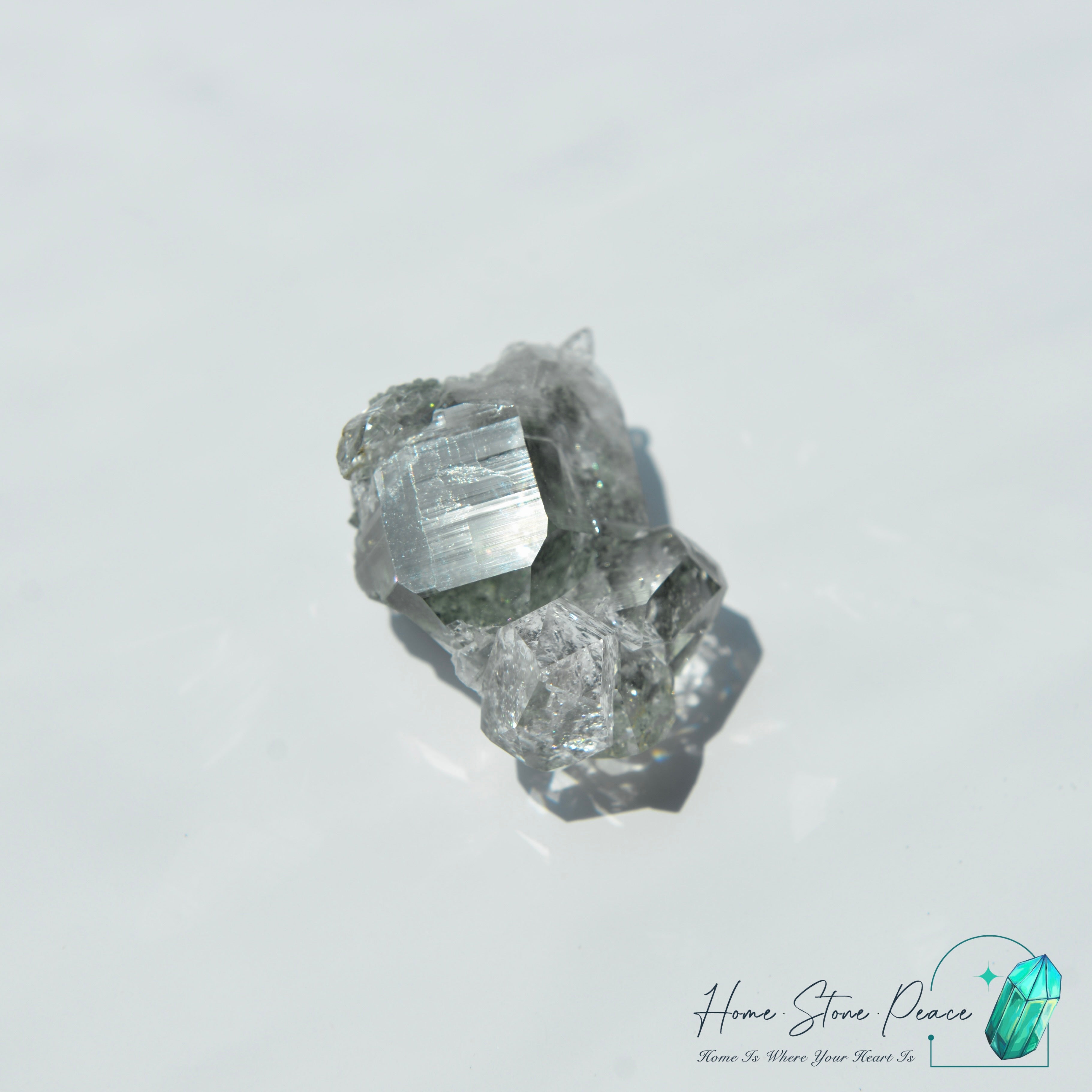 Himalayan Quartz with Green Phantom (Chlorite) 喜馬拉雅山綠幽靈共生水晶