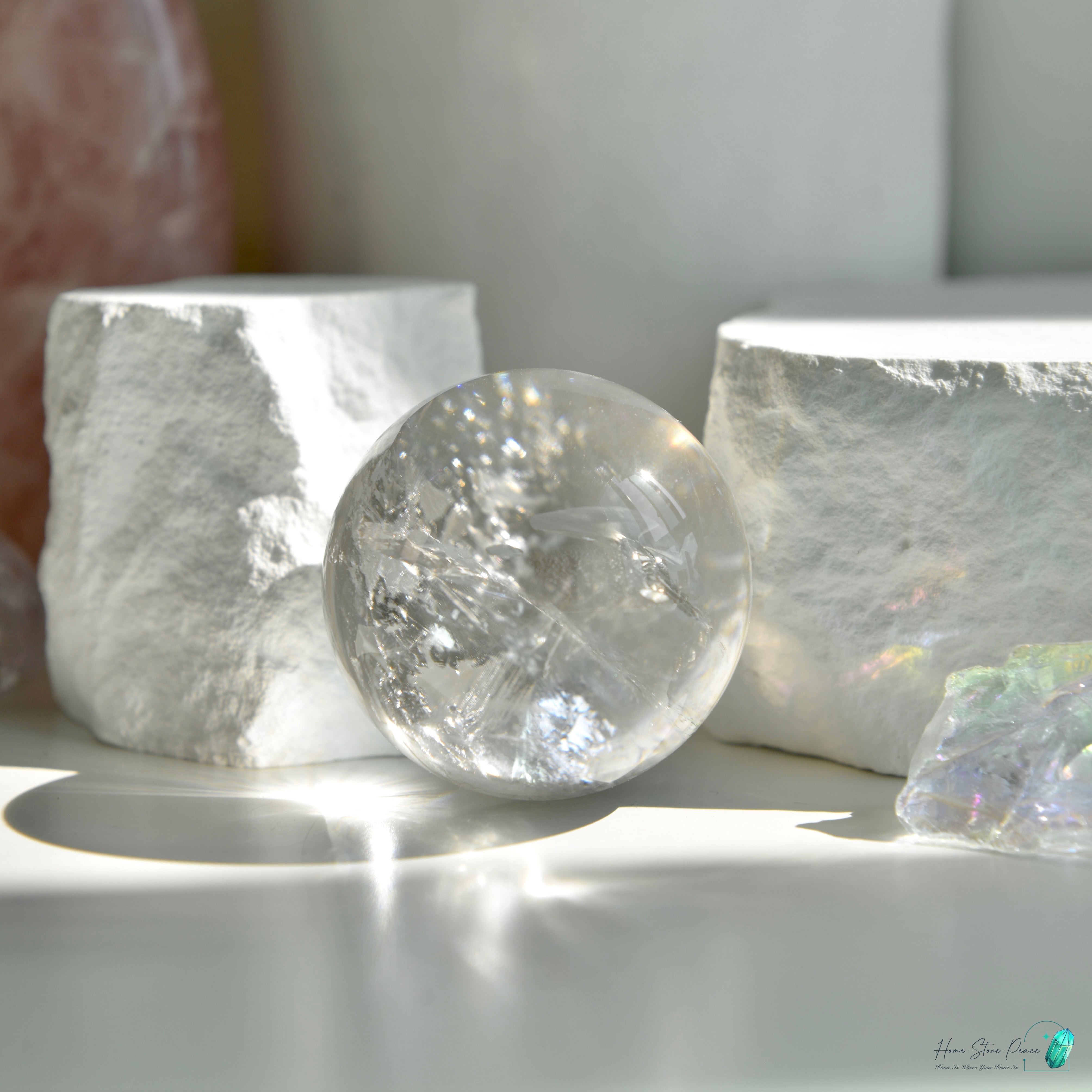 彩虹白水晶水晶球 Clear Quartz Sphere with Rainbows