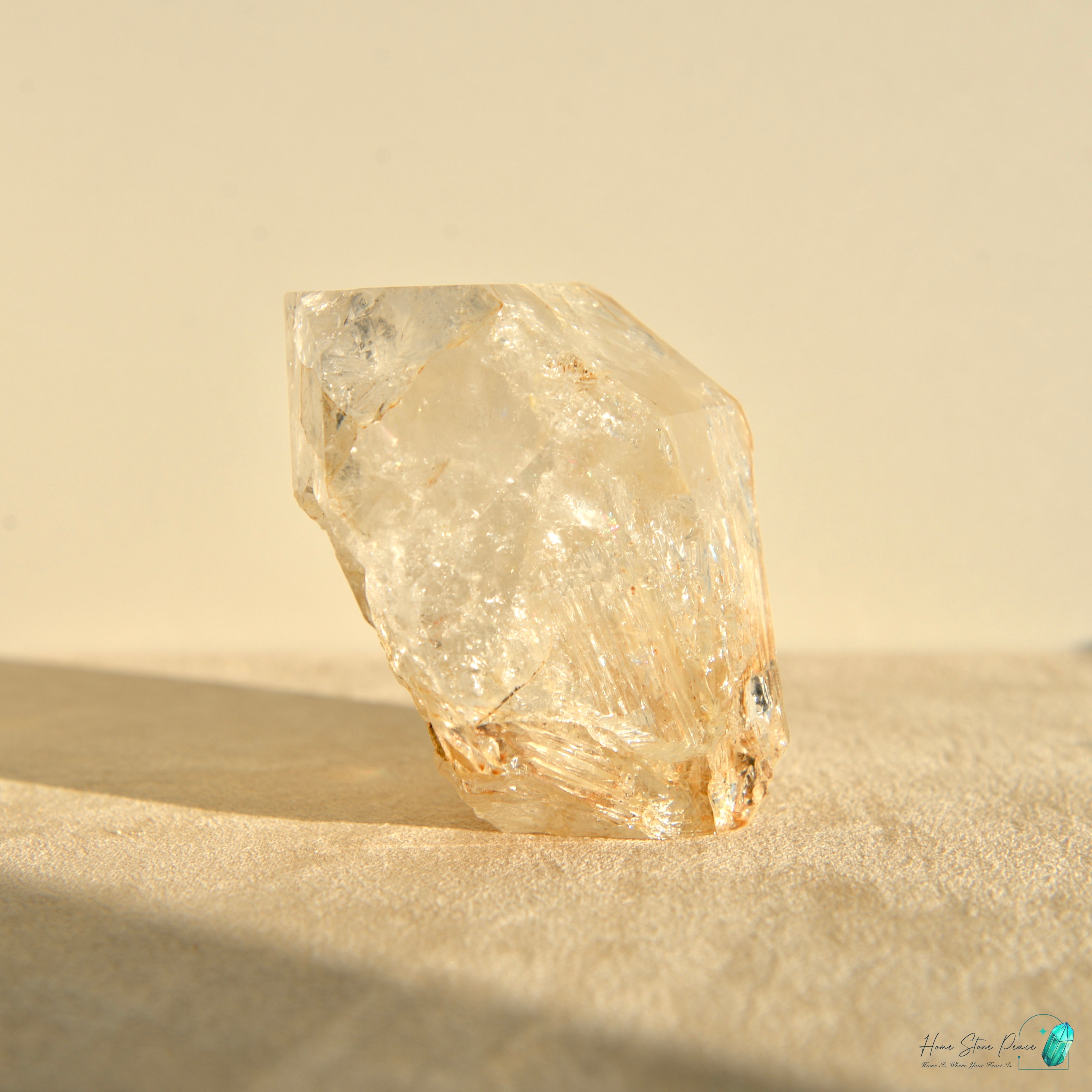 美國紐約黄金療癒者骸骨赫基蒙鑽石(較大) New York Skeletal Herkimer Diamond with Golden Healer (Palm-Sized)