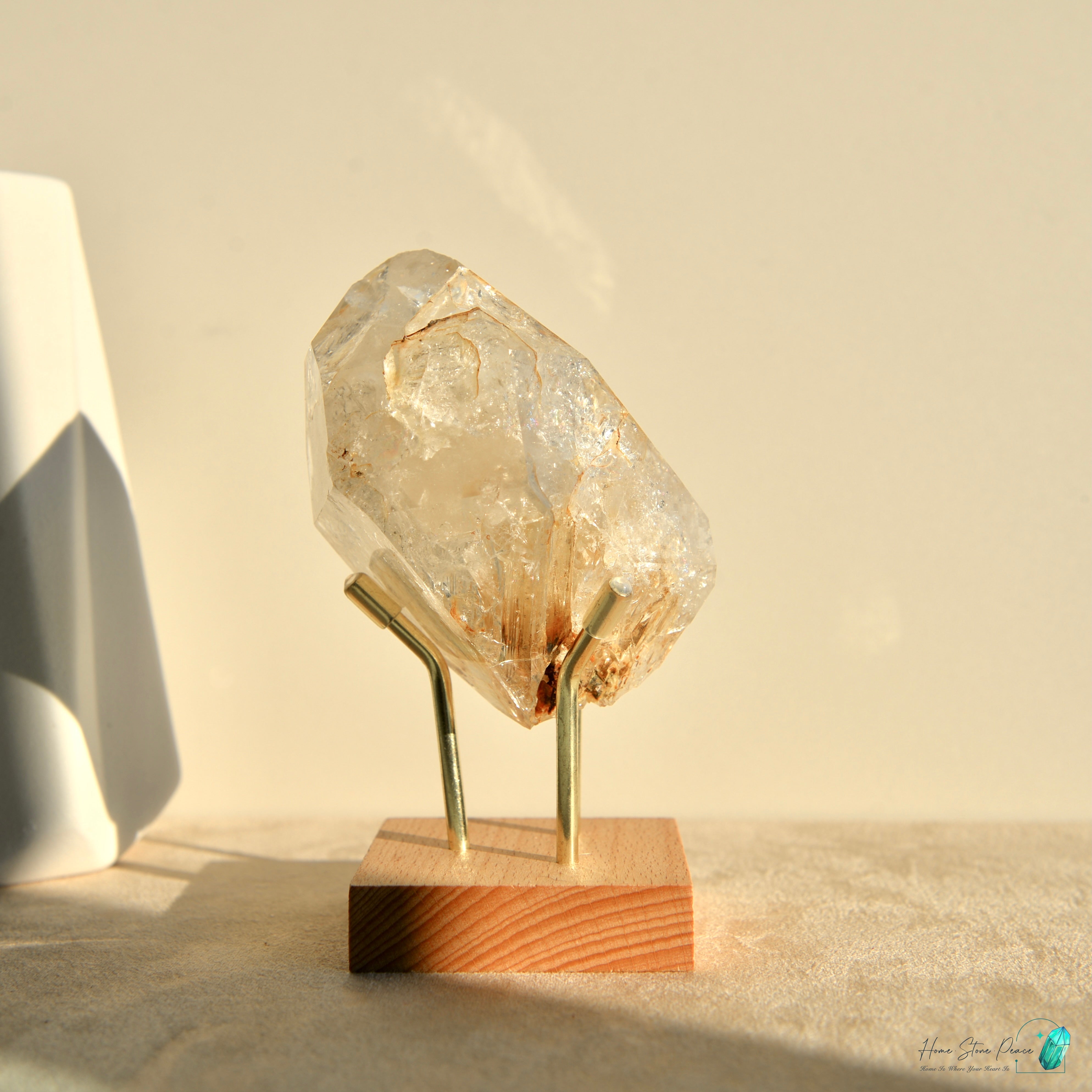 美國紐約黄金療癒者骸骨赫基蒙鑽石(較大) New York Skeletal Herkimer Diamond with Golden Healer (Palm-Sized)