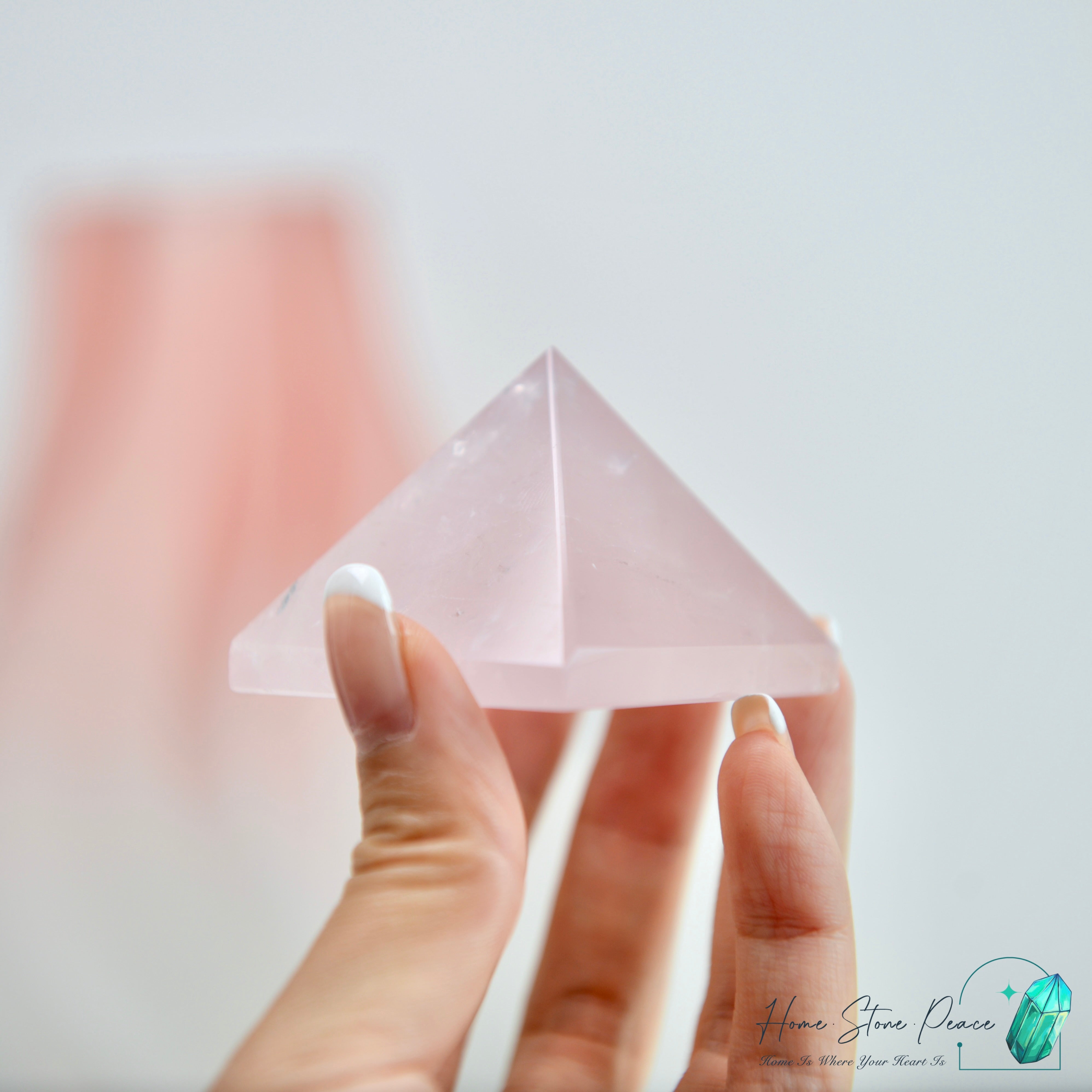 粉晶金字塔 Rose Quartz Pyramid