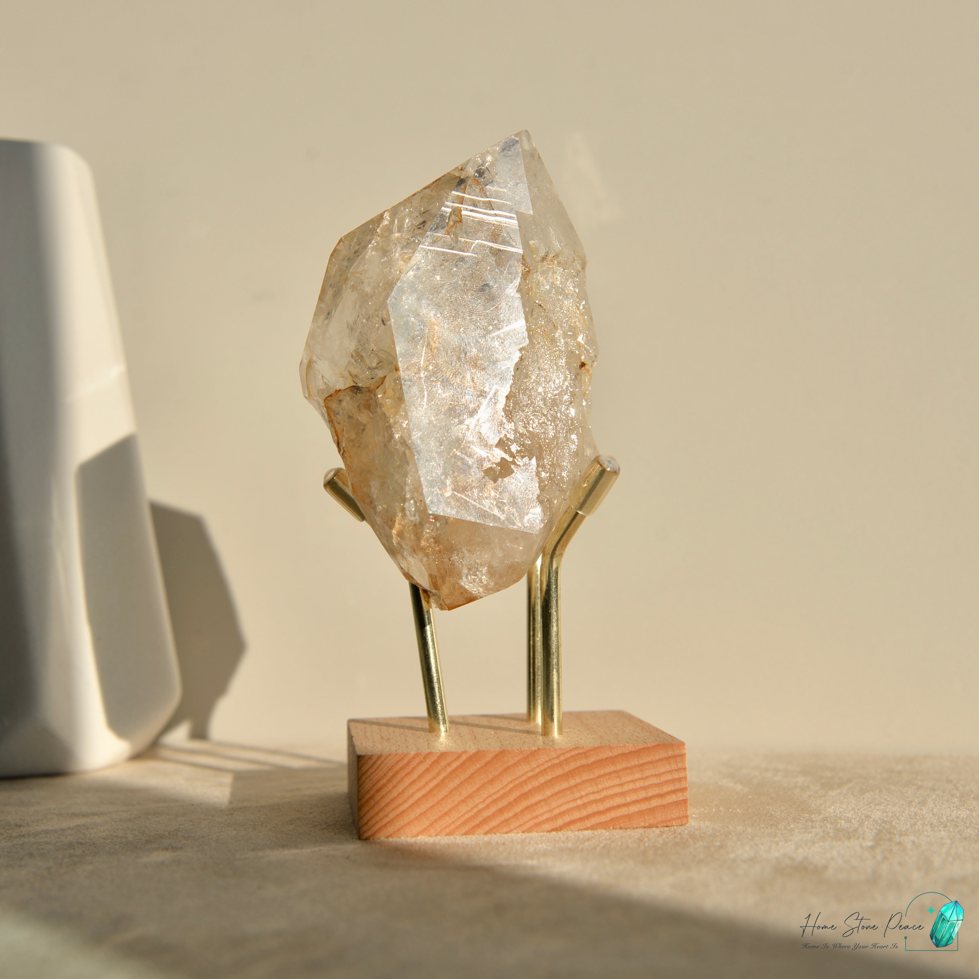 美國紐約黄金療癒者骸骨赫基蒙鑽石(較大) New York Skeletal Herkimer Diamond with Golden Healer (Palm-Sized)