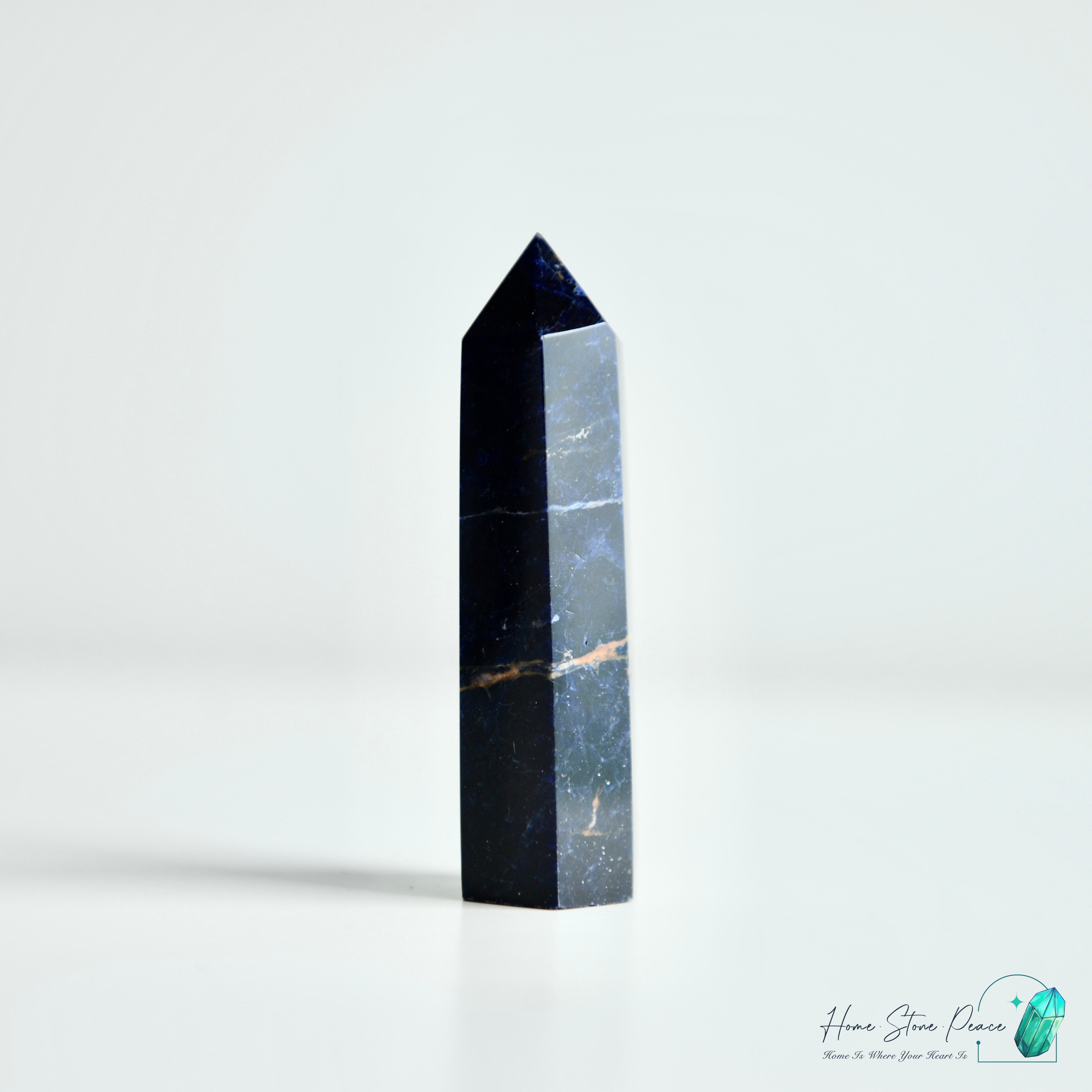 藍紋石柱 Sodalite Point