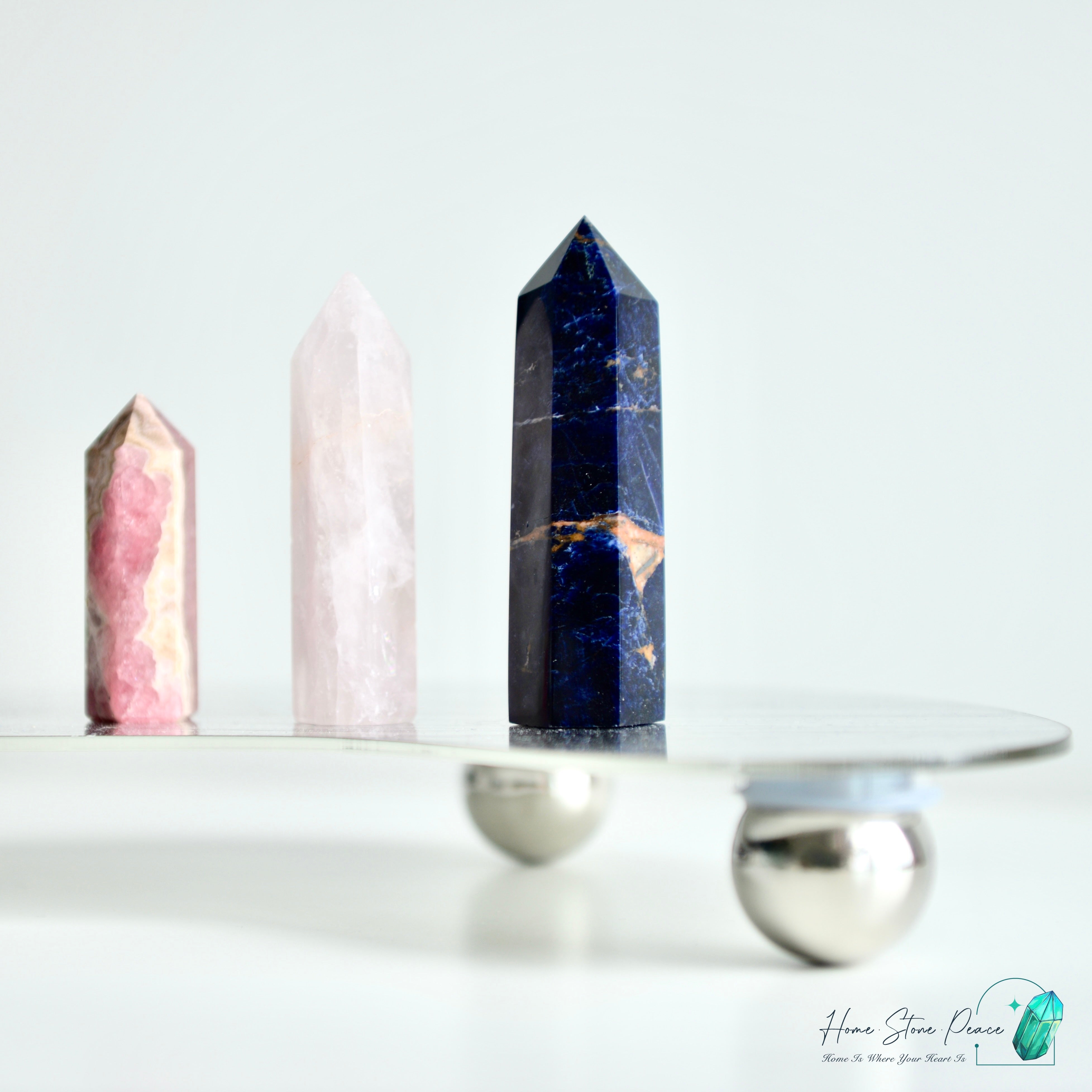 藍紋石柱 Sodalite Point