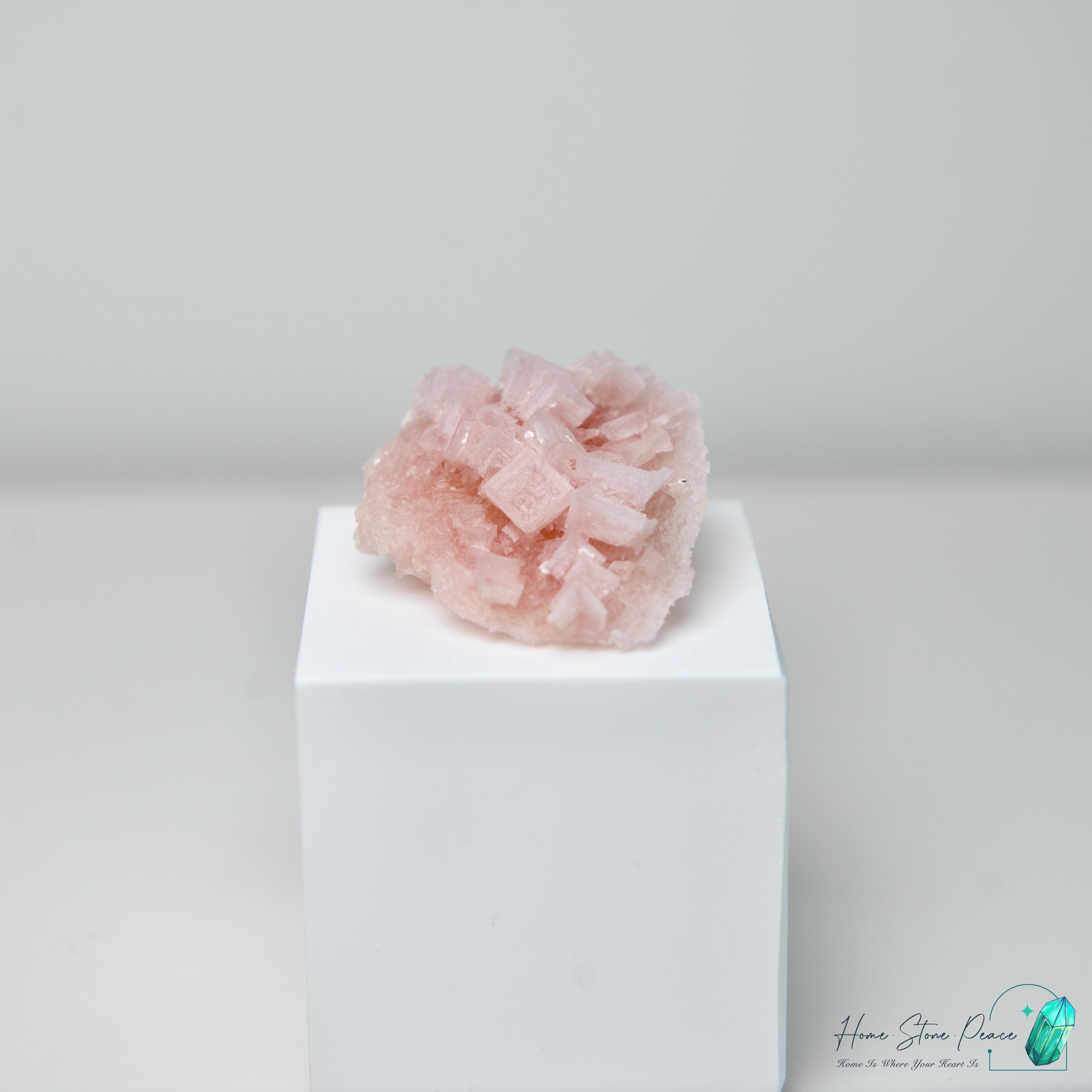 Natural Searles Lake Pink Halite 塞爾斯湖粉紅鹽礦