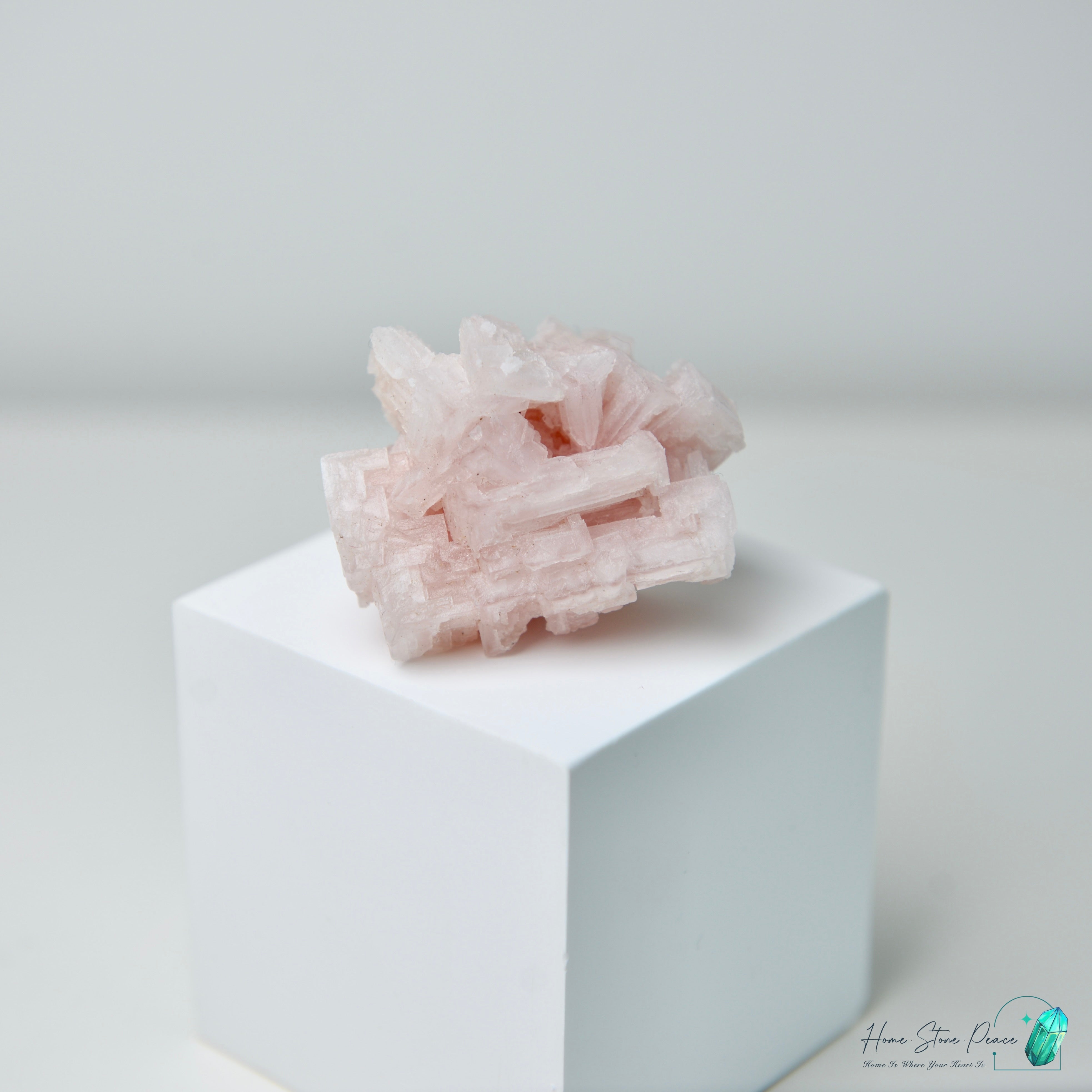 Natural Searles Lake Pink Halite 塞爾斯湖粉紅鹽礦