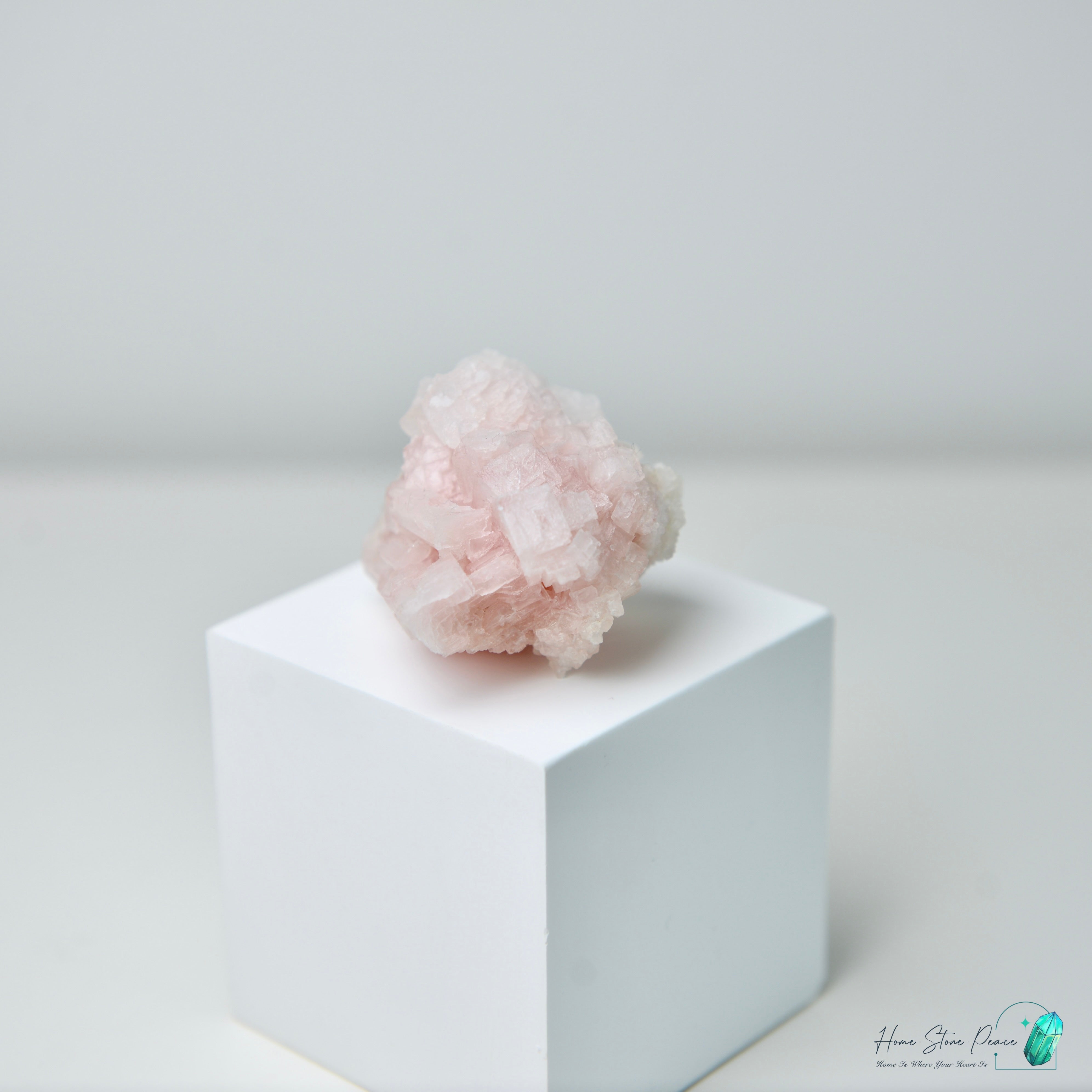 Natural Searles Lake Pink Halite 塞爾斯湖粉紅鹽礦