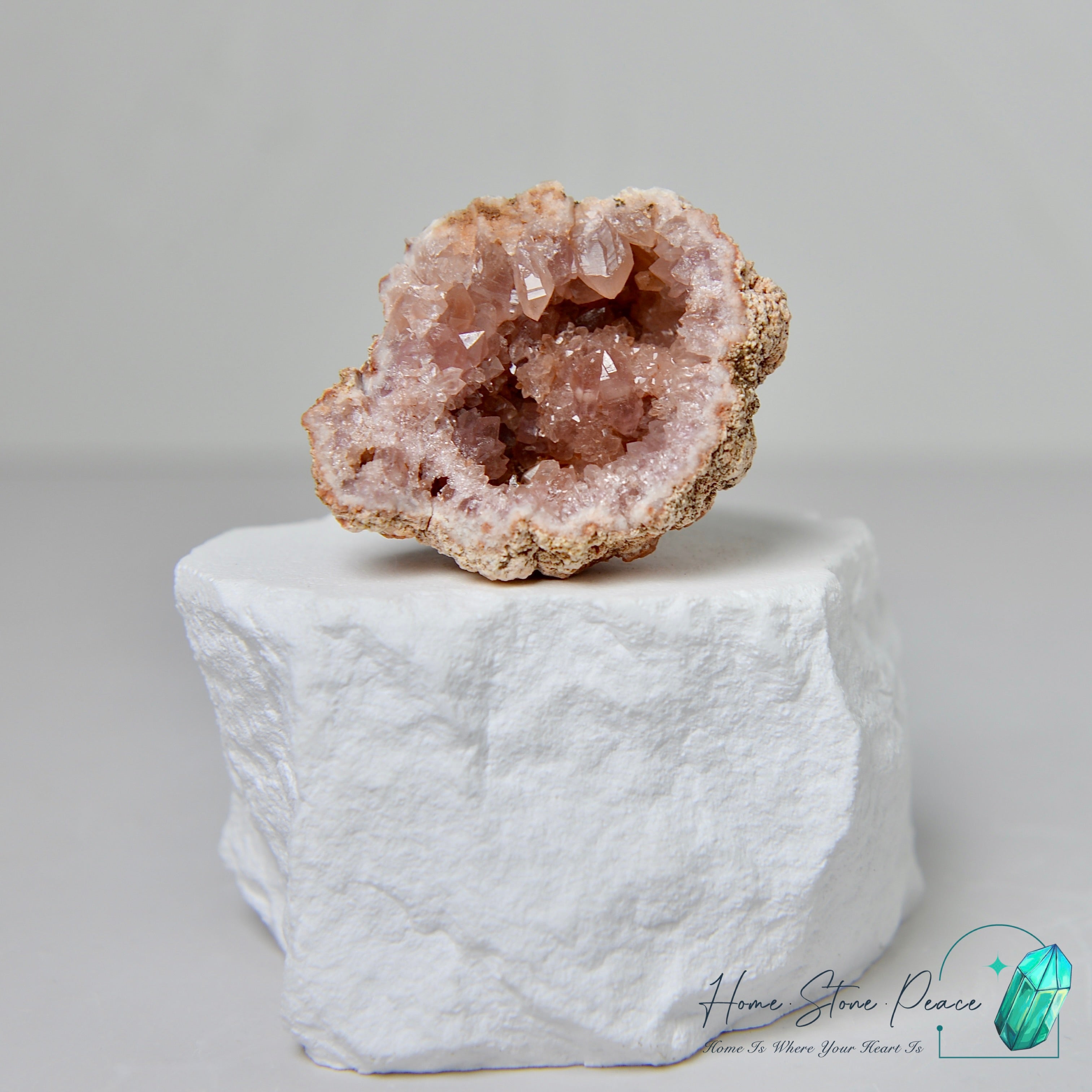 Argentinian Pink Amethyst Geode 阿根廷粉紅紫晶洞