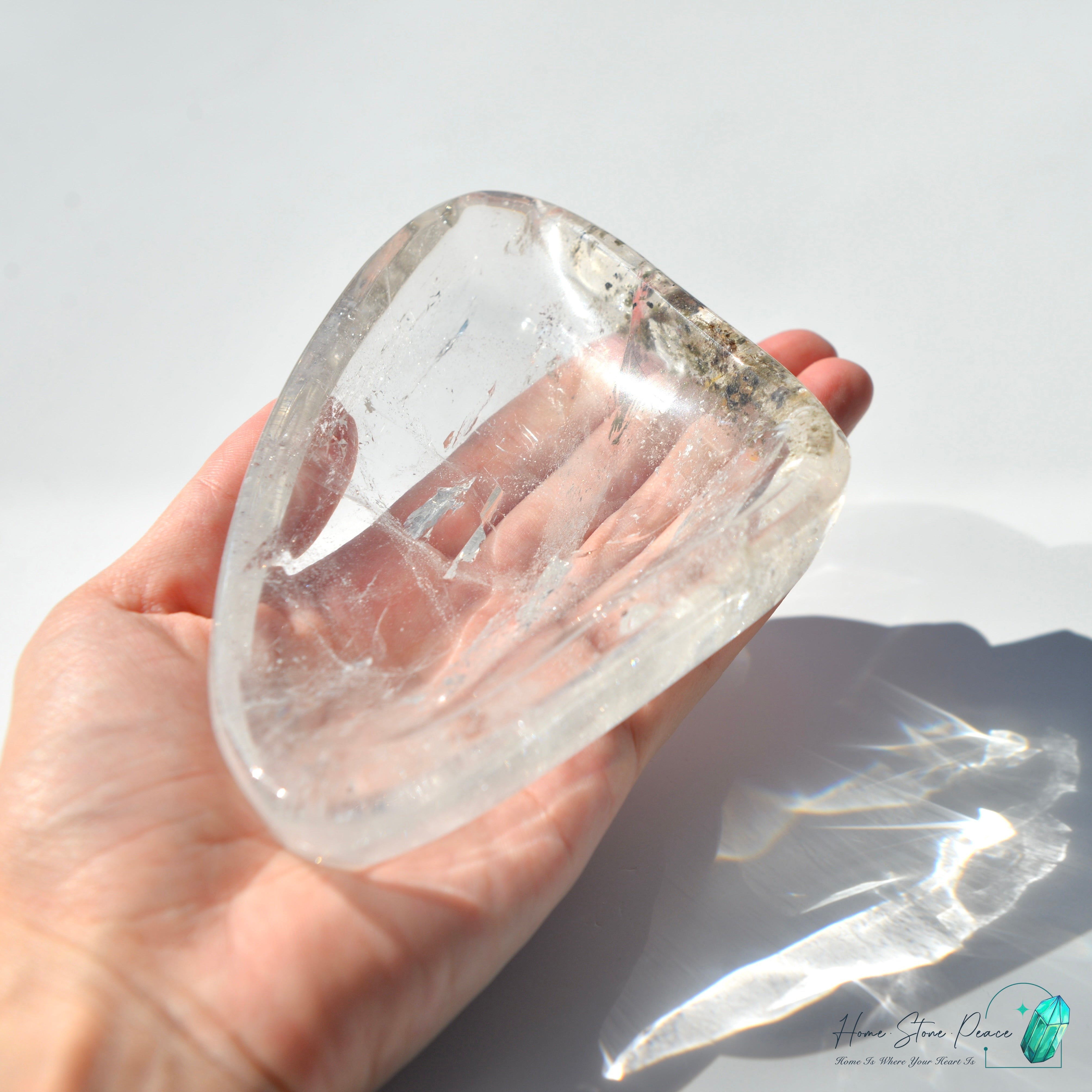 白水晶綠幽靈共生水晶碟 Clear Quartz Dish with Green Phantom Inclusion