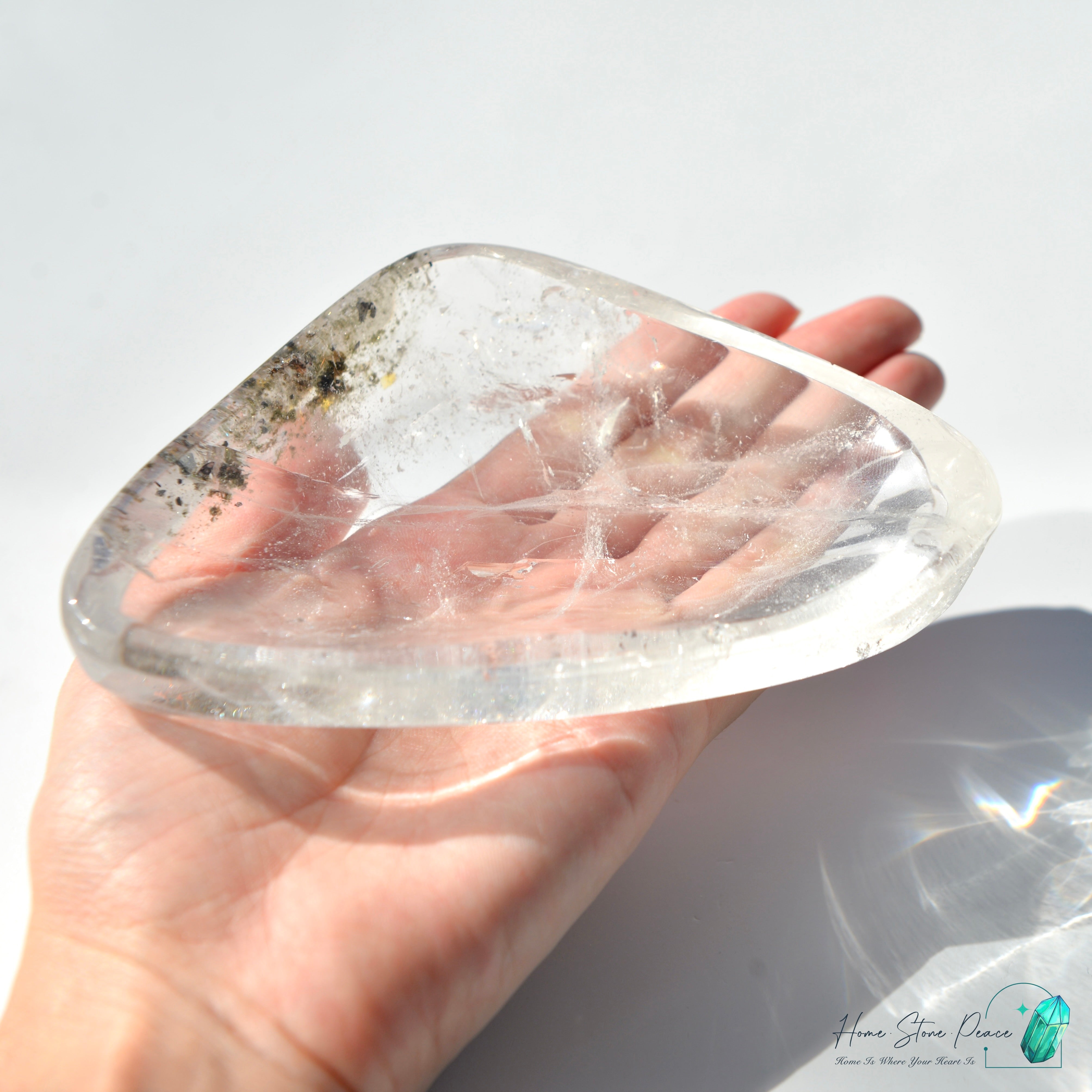 Clear Quartz Dish with Green Phantom Inclusion 白水晶綠幽靈共生水晶碟