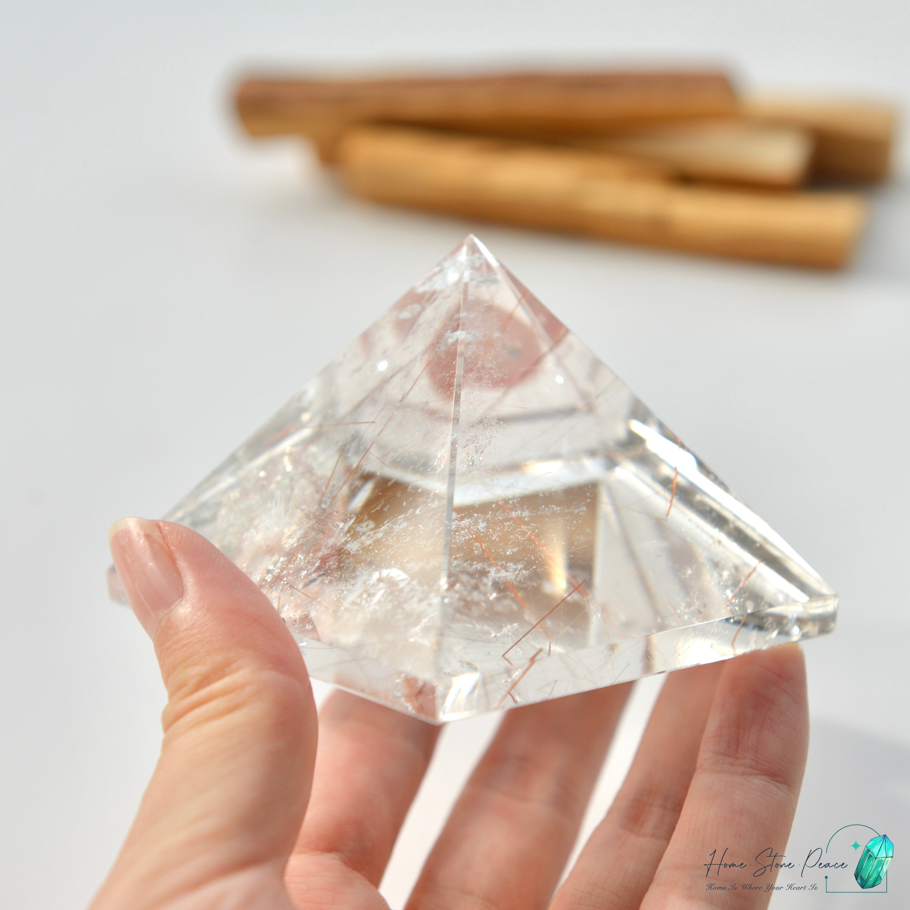 巴西銅髮共生白水晶金字塔 Brazilian Copper Rutilated Quartz Pyramid