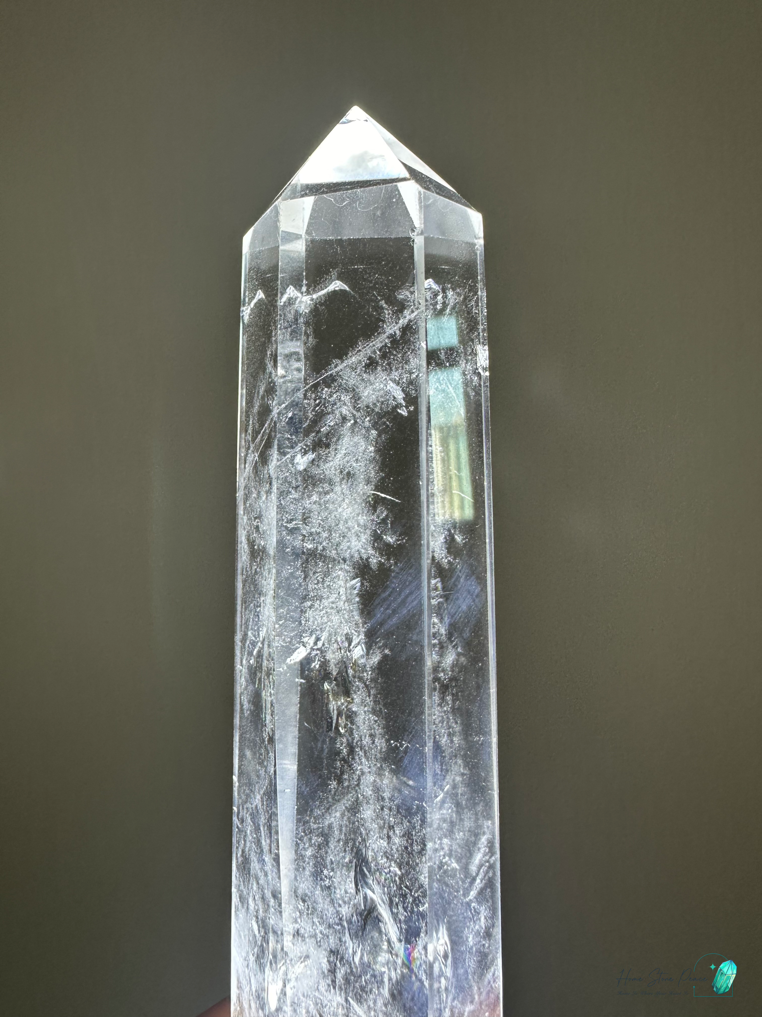 Clear Quartz Tower with Blue Smoke 白水晶藍煙柱