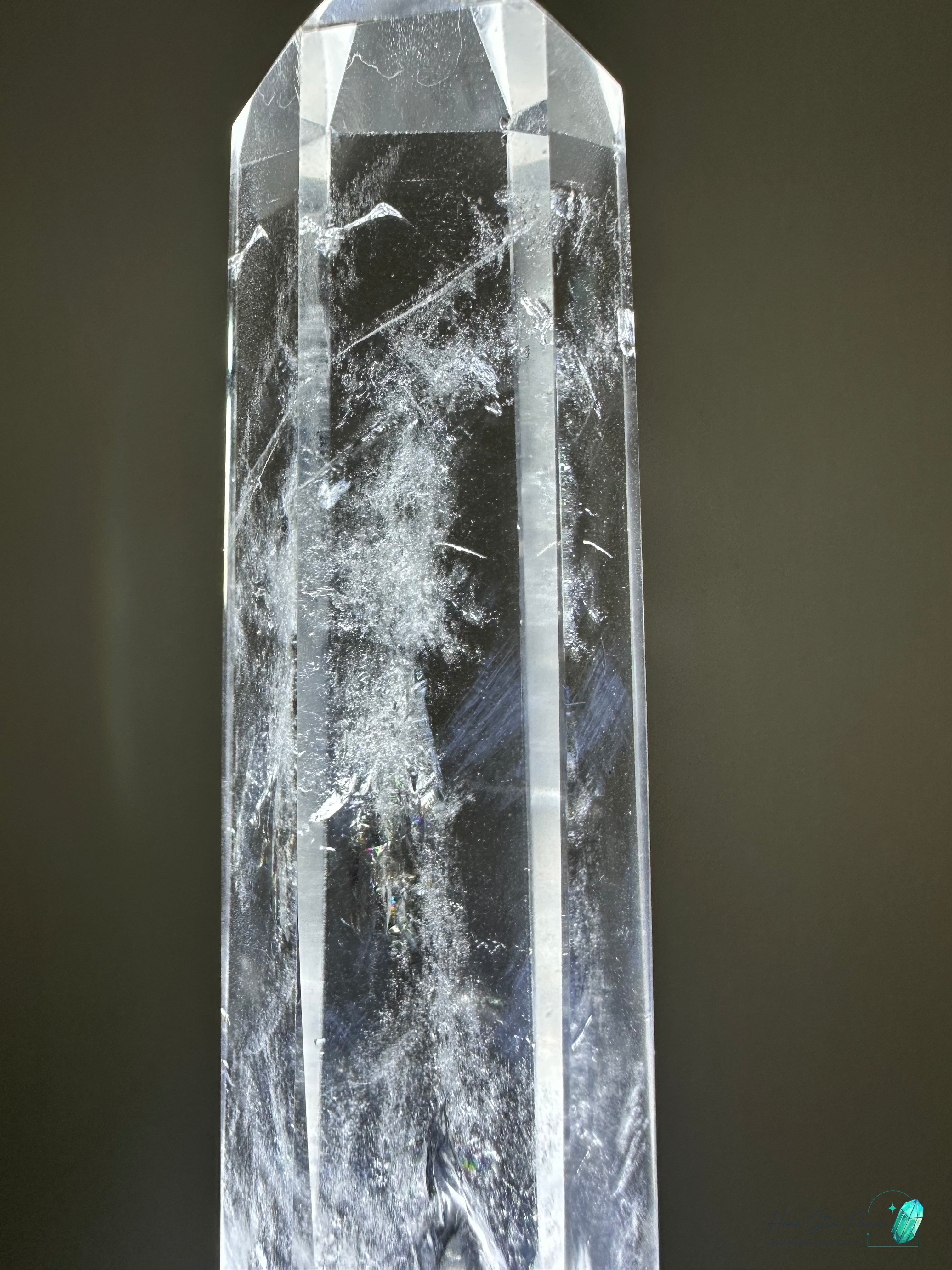 Clear Quartz Tower with Blue Smoke 白水晶藍煙柱